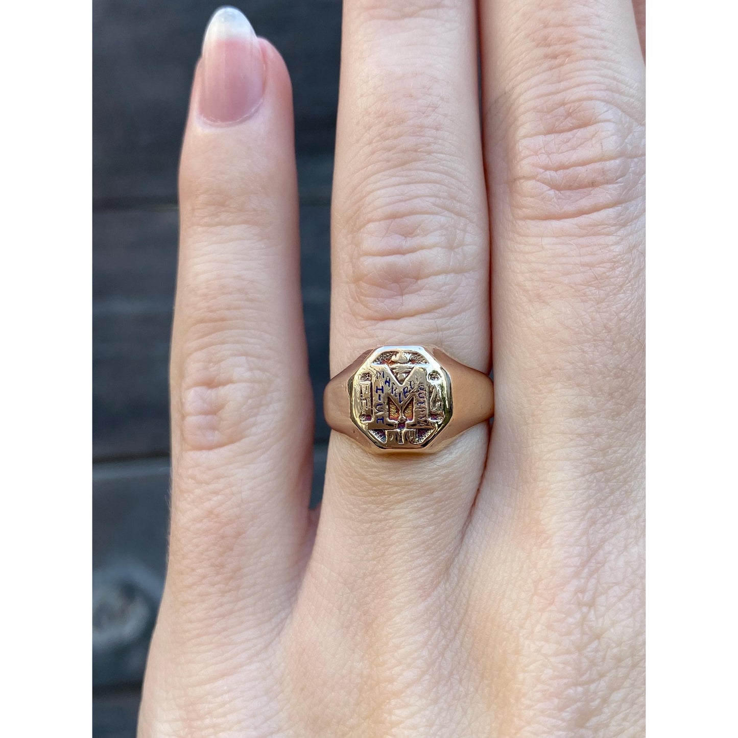 Vintage Solid 10k Yellow Gold 'M' School Signet Ring - Size 4.75