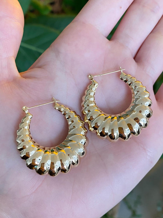 Vintage 14k Yellow Gold Large Scalloped Hoop Earrings