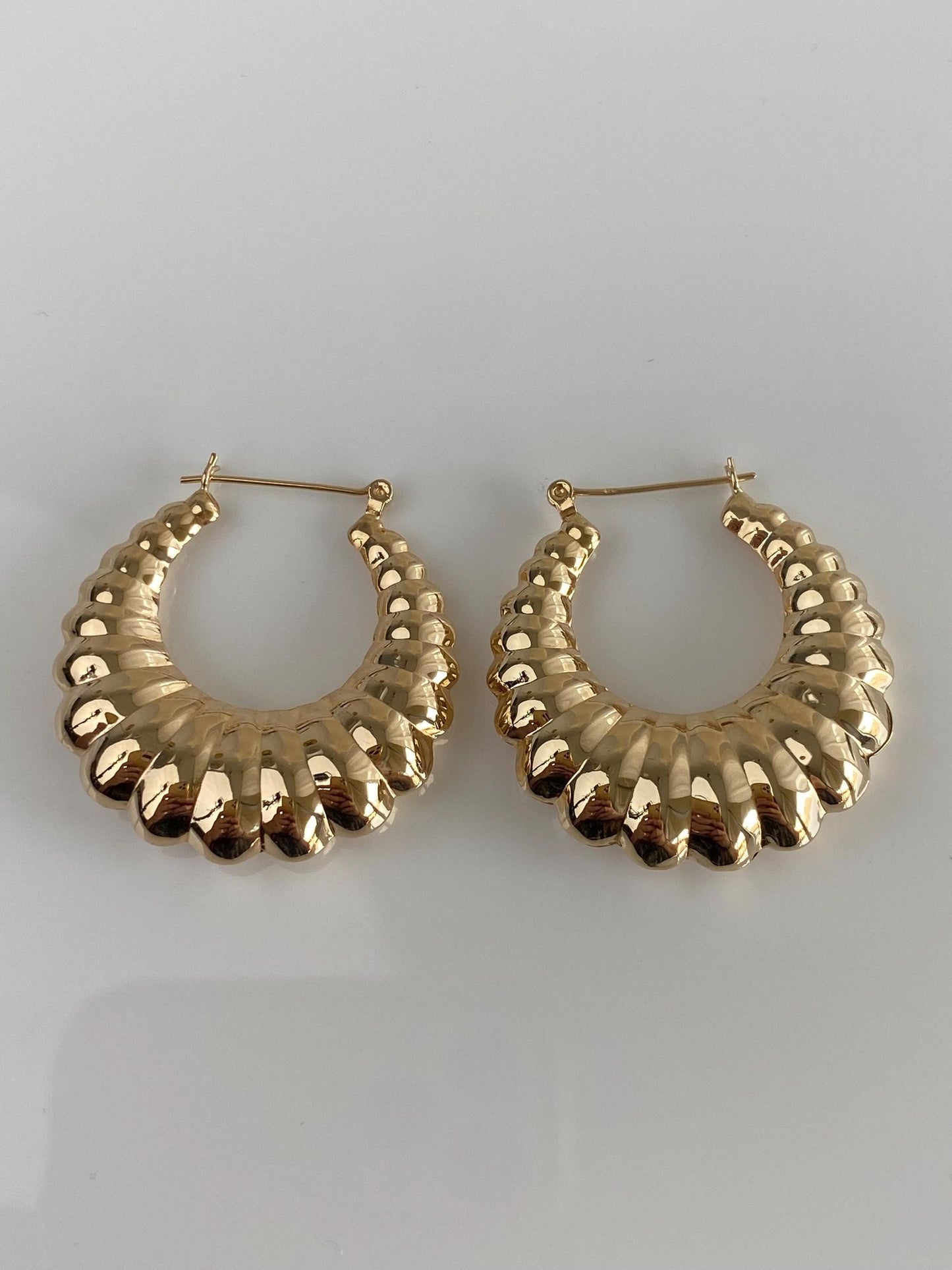 Vintage 14k Yellow Gold Large Scalloped Hoop Earrings