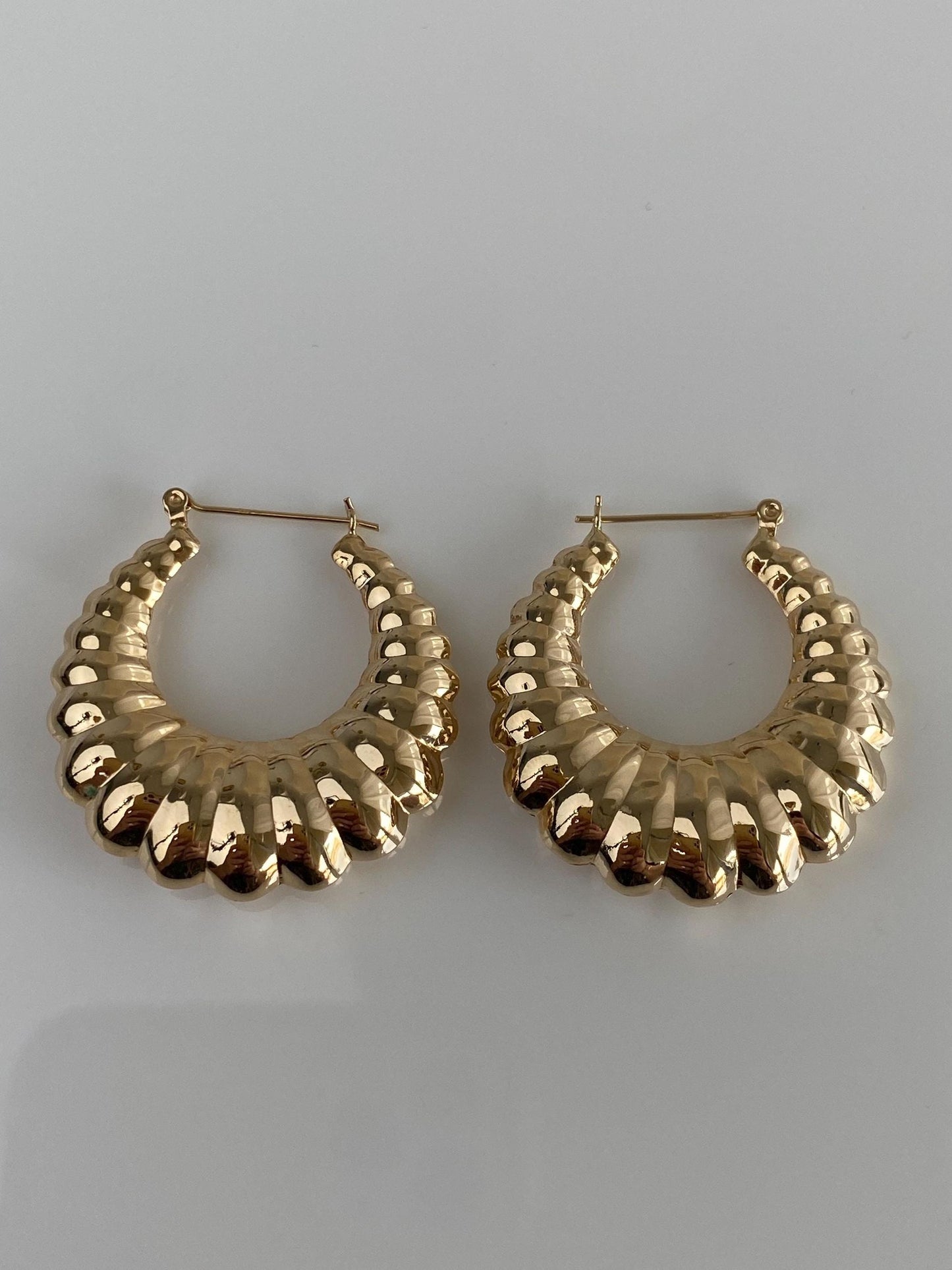 Vintage 14k Yellow Gold Large Scalloped Hoop Earrings