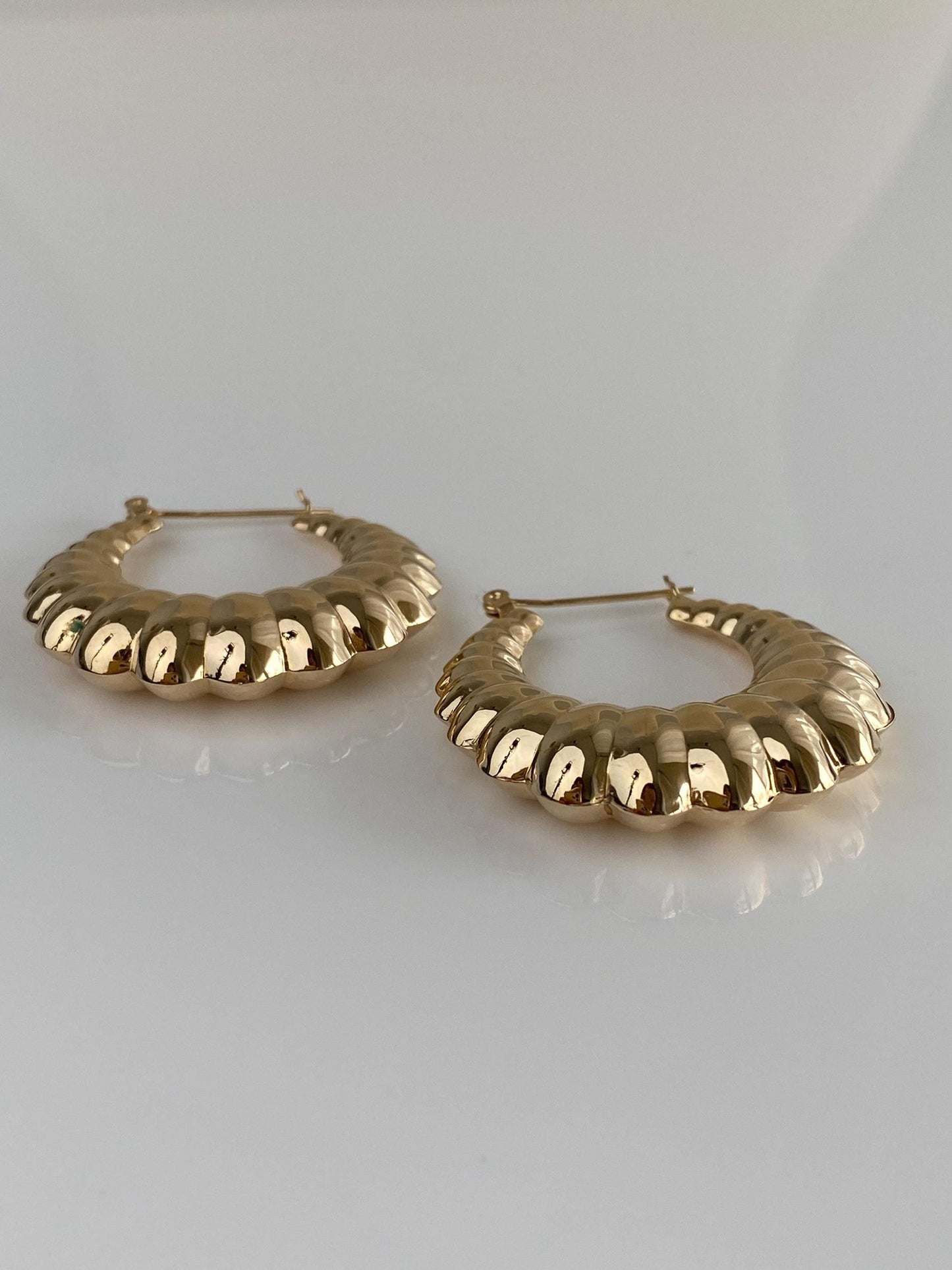 Vintage 14k Yellow Gold Large Scalloped Hoop Earrings
