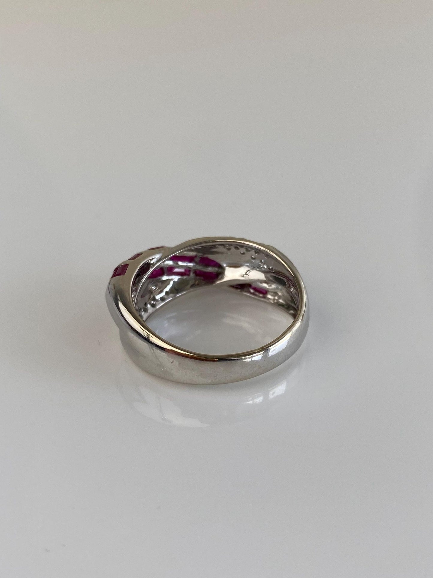 Vintage Solid 14k White Gold Pink Sapphire Diamond Twist Ring - Size 8.5