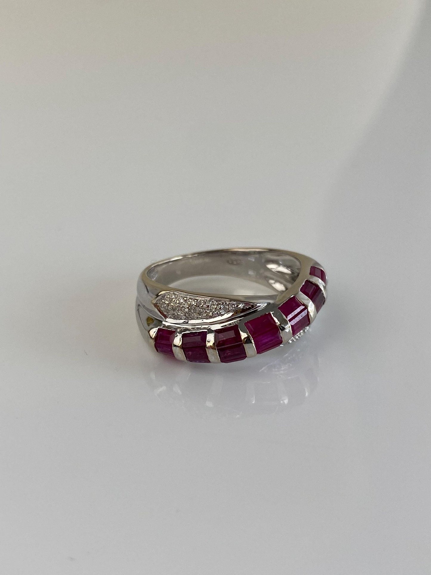 Vintage Solid 14k White Gold Pink Sapphire Diamond Twist Ring - Size 8.5