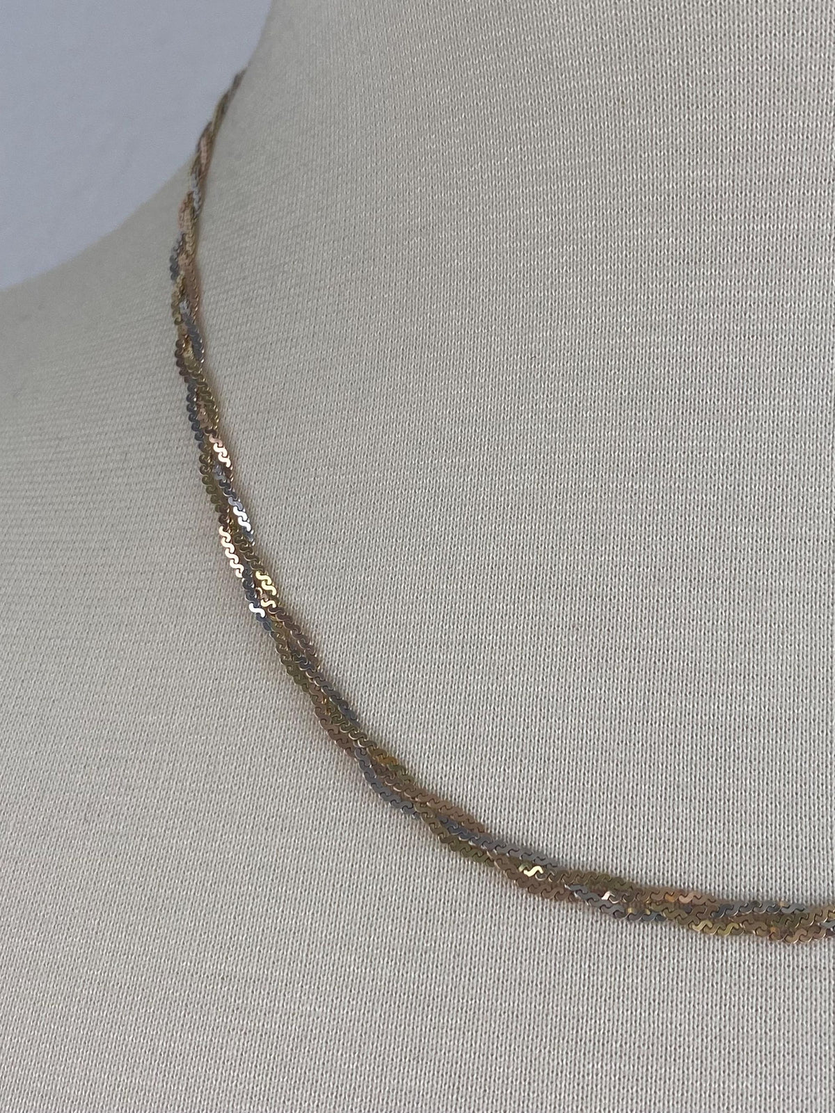 Vintage Solid 14k Tri Tone Braided Serpentine Chain Necklace - 18.5 inches