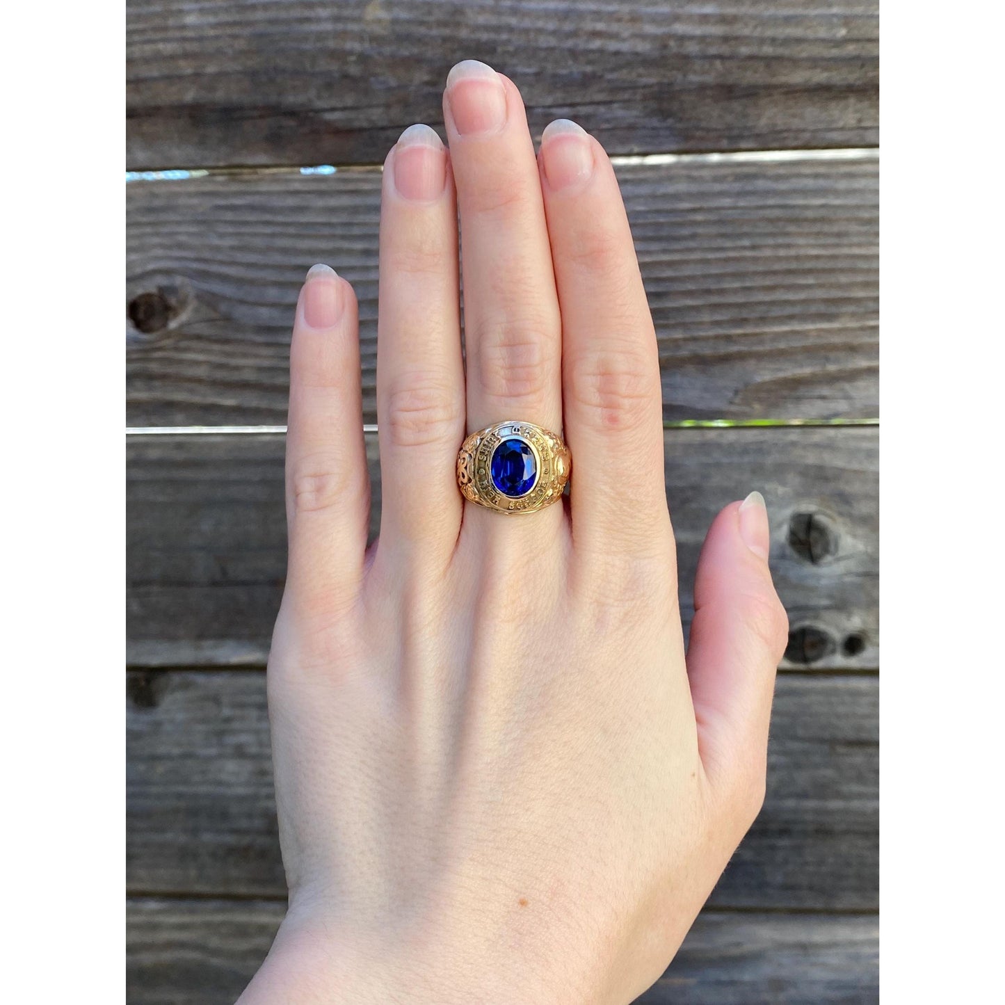 Vintage Solid 10k Yellow Gold Blue Spinel St. Mary's HS Class Ring - Size 6.75