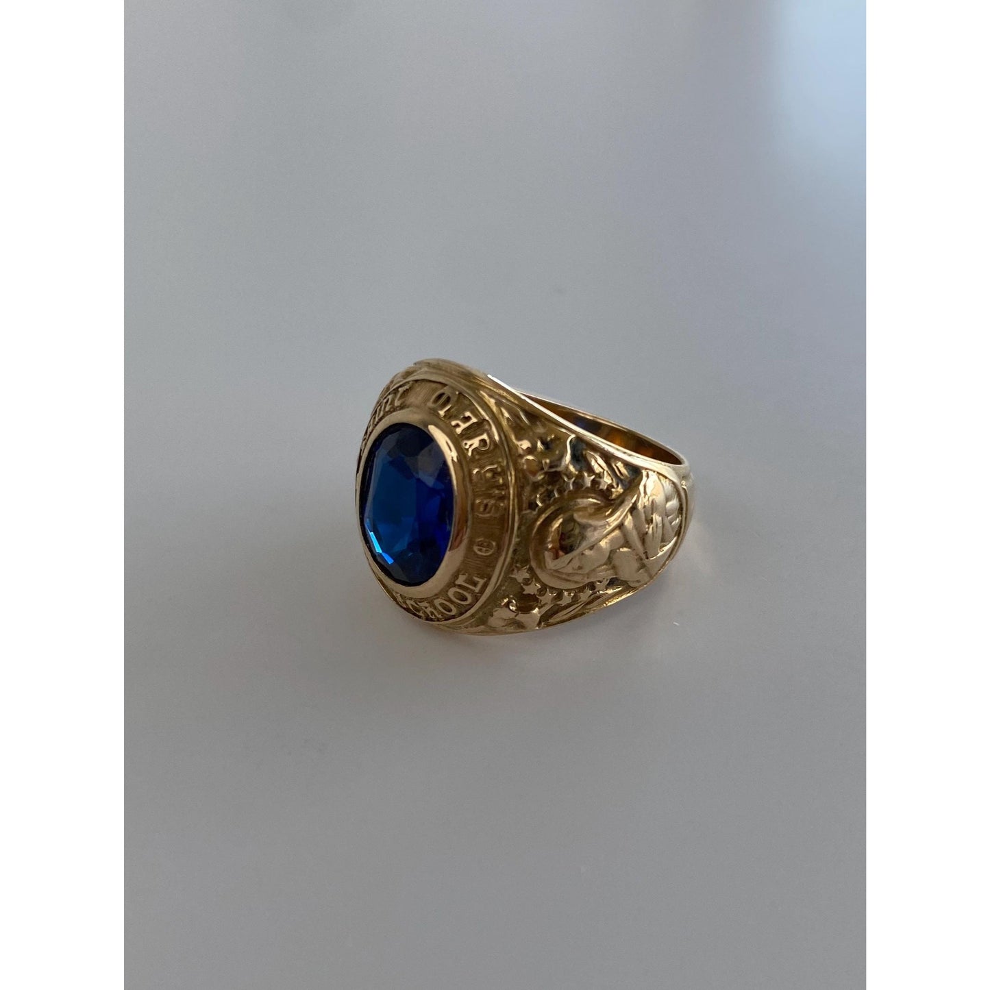 Vintage Solid 10k Yellow Gold Blue Spinel St. Mary's HS Class Ring - Size 6.75