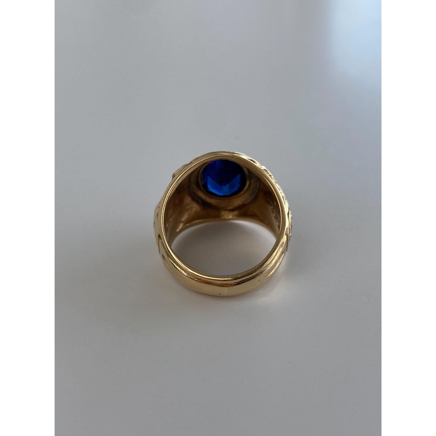 Vintage Solid 10k Yellow Gold Blue Spinel St. Mary's HS Class Ring - Size 6.75