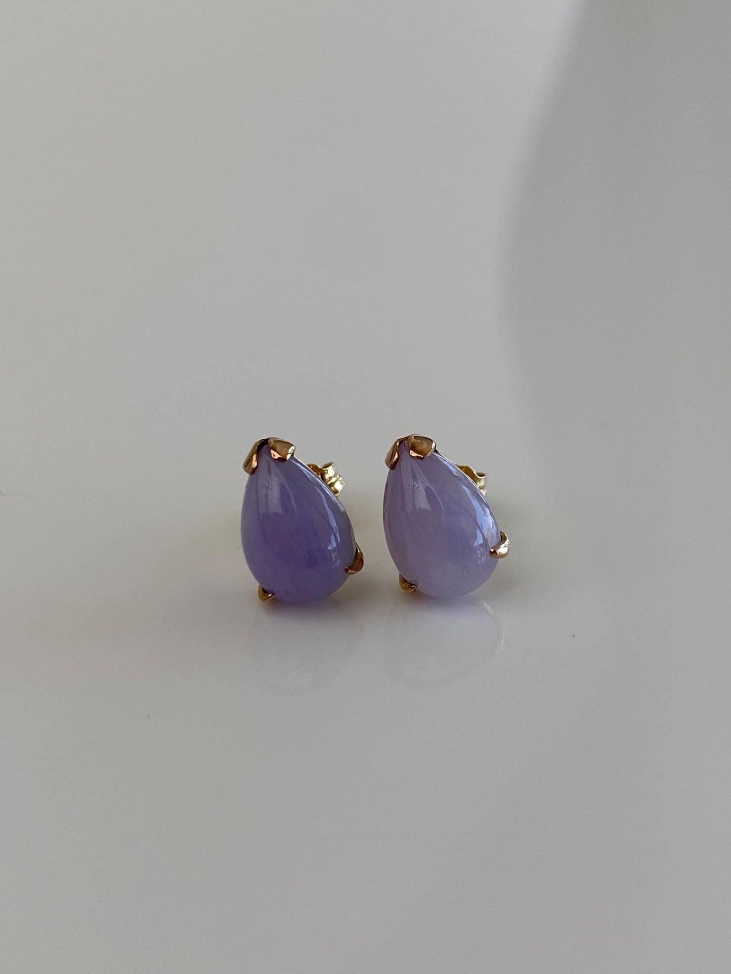 Solid 10k Yellow Gold Light Purple Jade Teardrop Stud Earrings