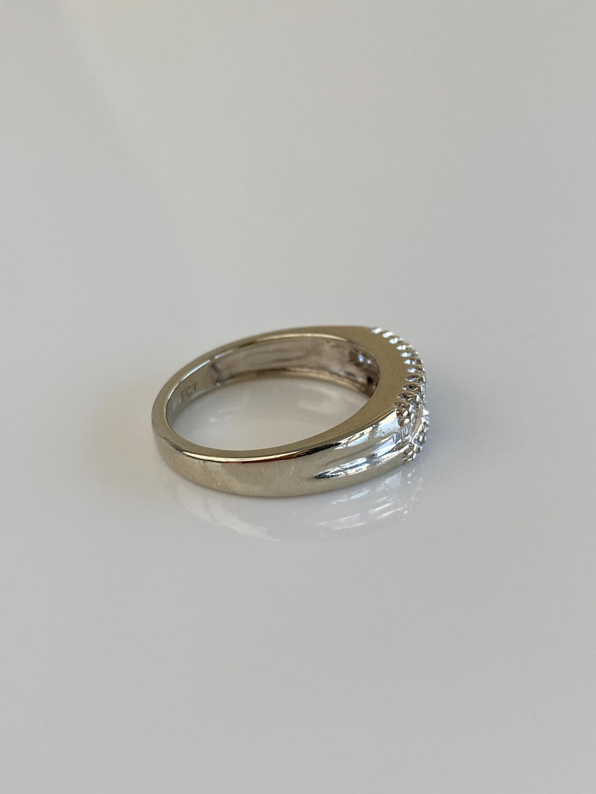 Vintage Solid 14k White Gold Baguette & Round Diamond Ring Band - Size 6.75