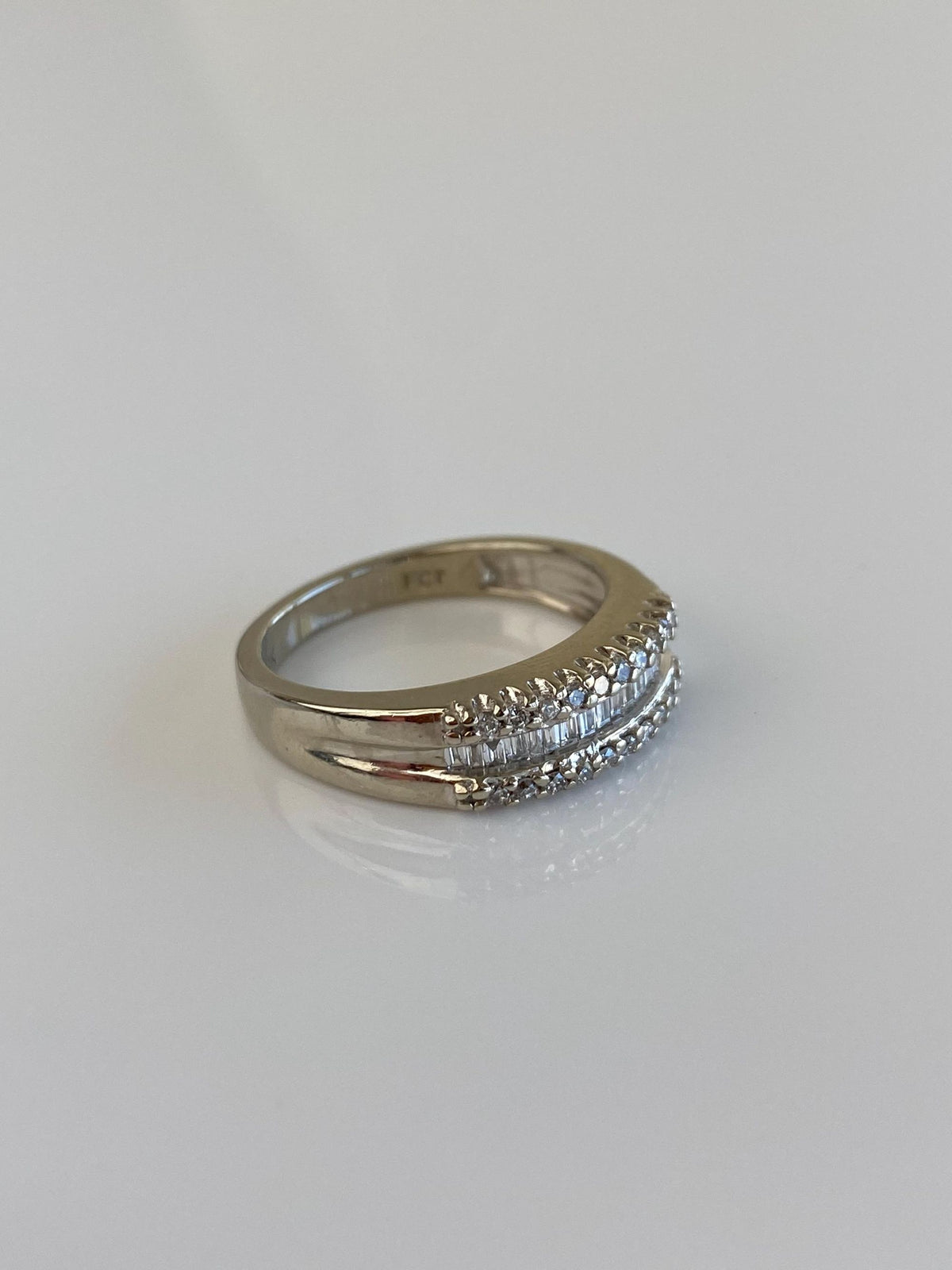 Vintage Solid 14k White Gold Baguette & Round Diamond Ring Band - Size 6.75