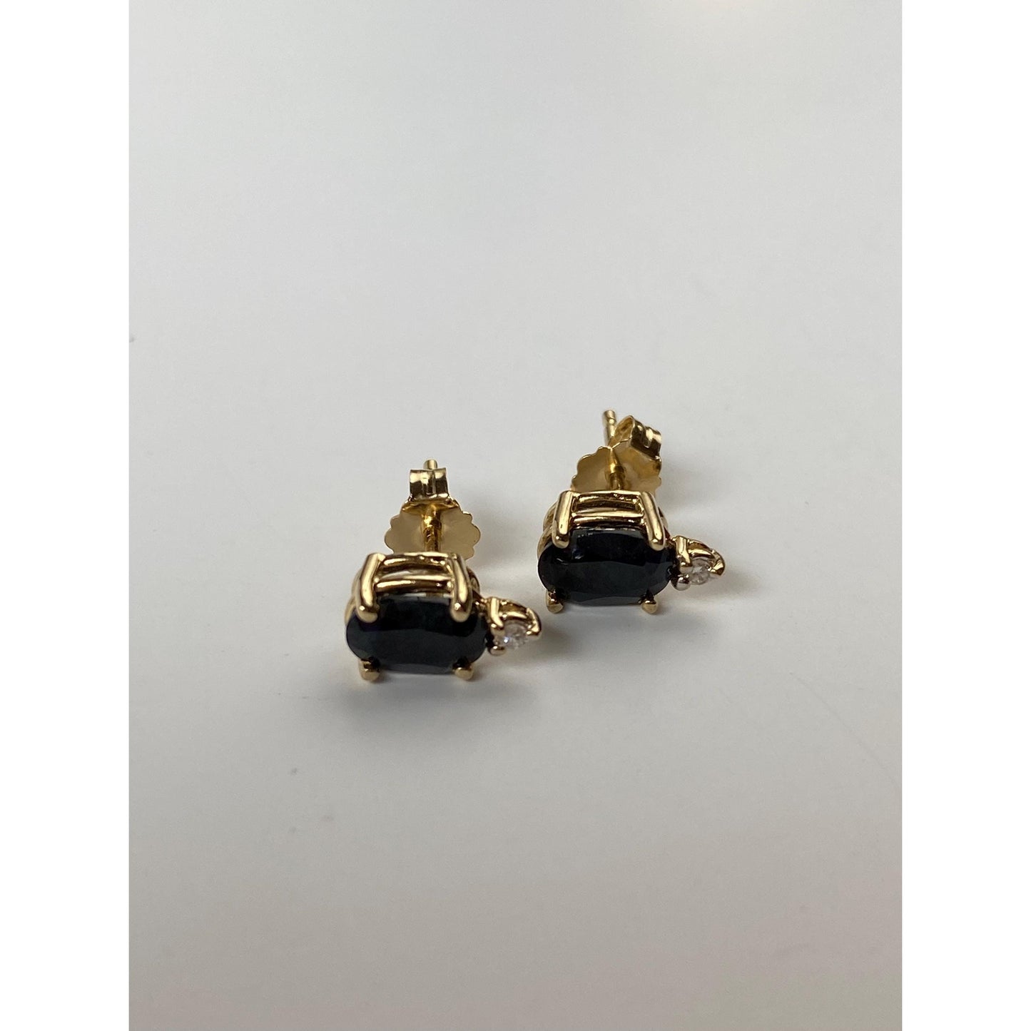 Vintage Solid 14k Yellow Gold Dark Blue Spinel Diamond Stud Earrings