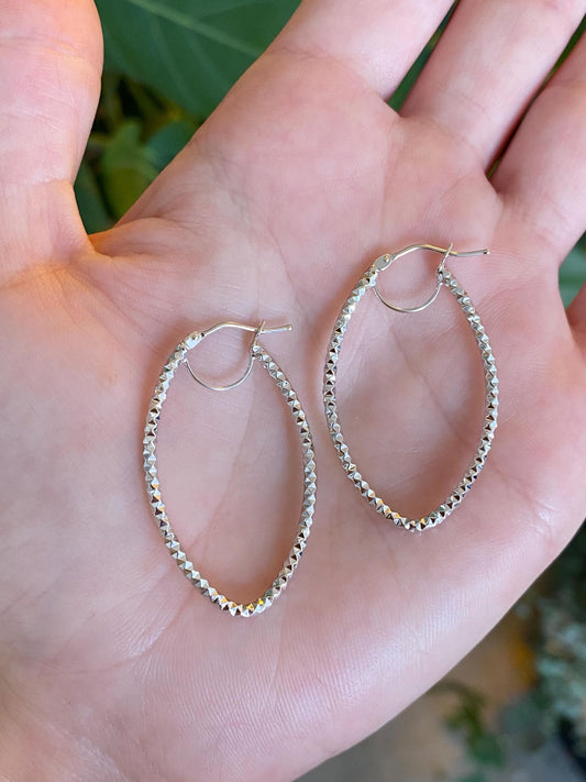 Vintage 14k White Gold Faceted Oval Hoop Earrings