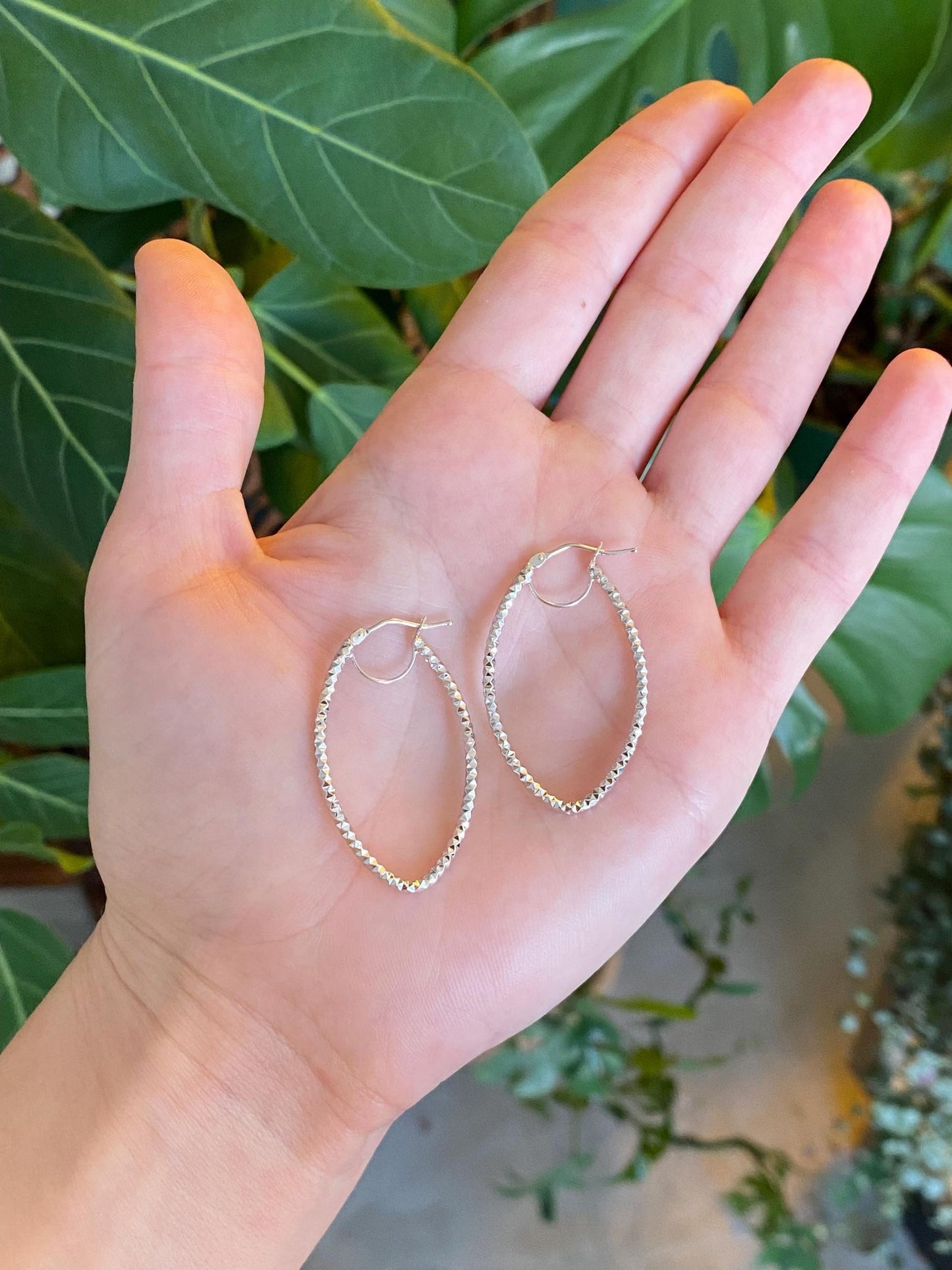 Vintage 14k White Gold Faceted Oval Hoop Earrings