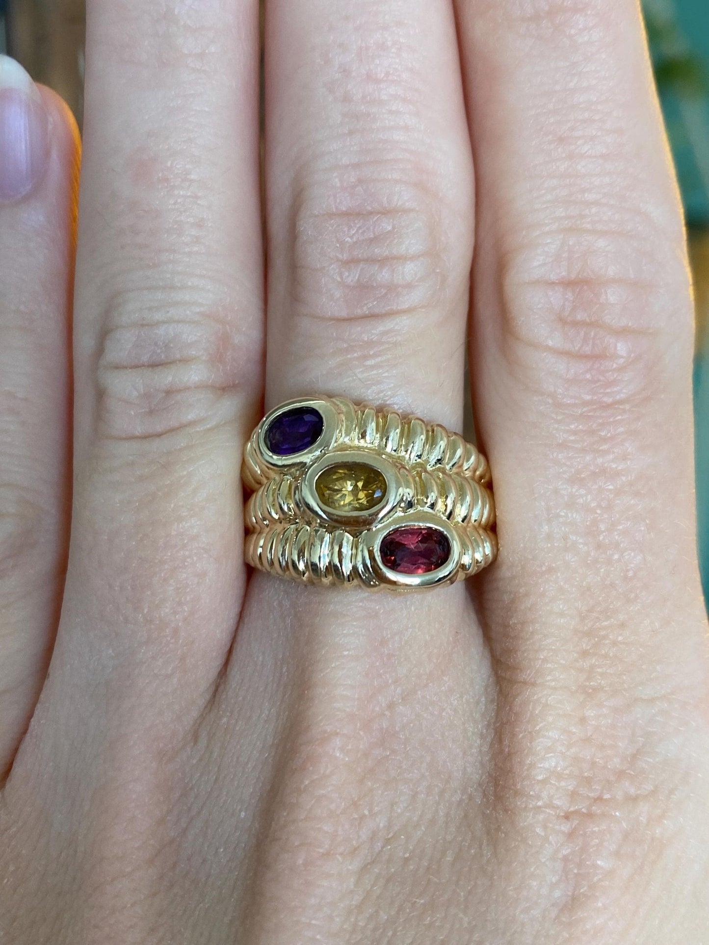 Vintage Solid 14k Yellow Gold Amethyst Citrine Garnet Textured Ring - Size 9.5