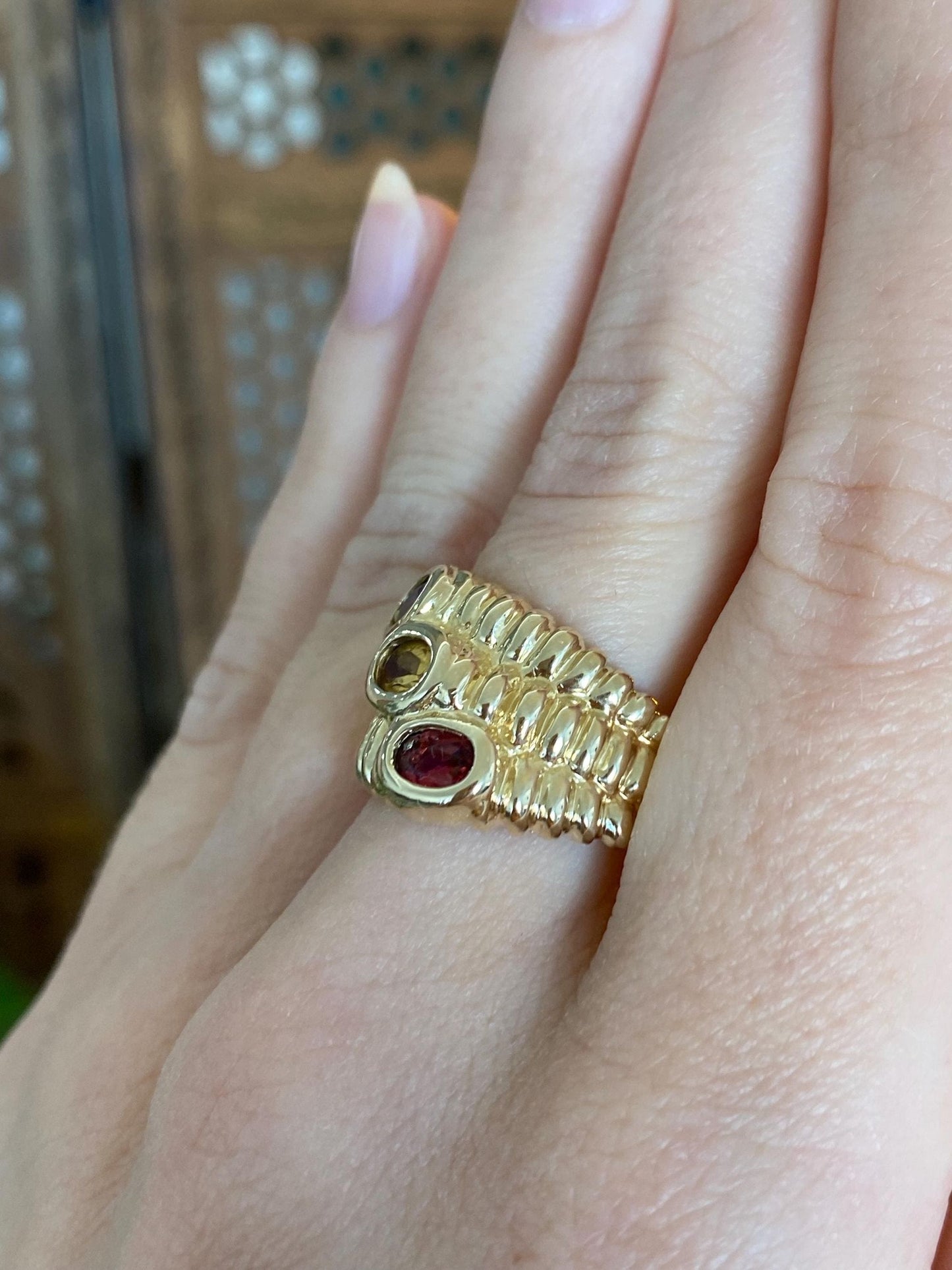 Vintage Solid 14k Yellow Gold Amethyst Citrine Garnet Textured Ring - Size 9.5