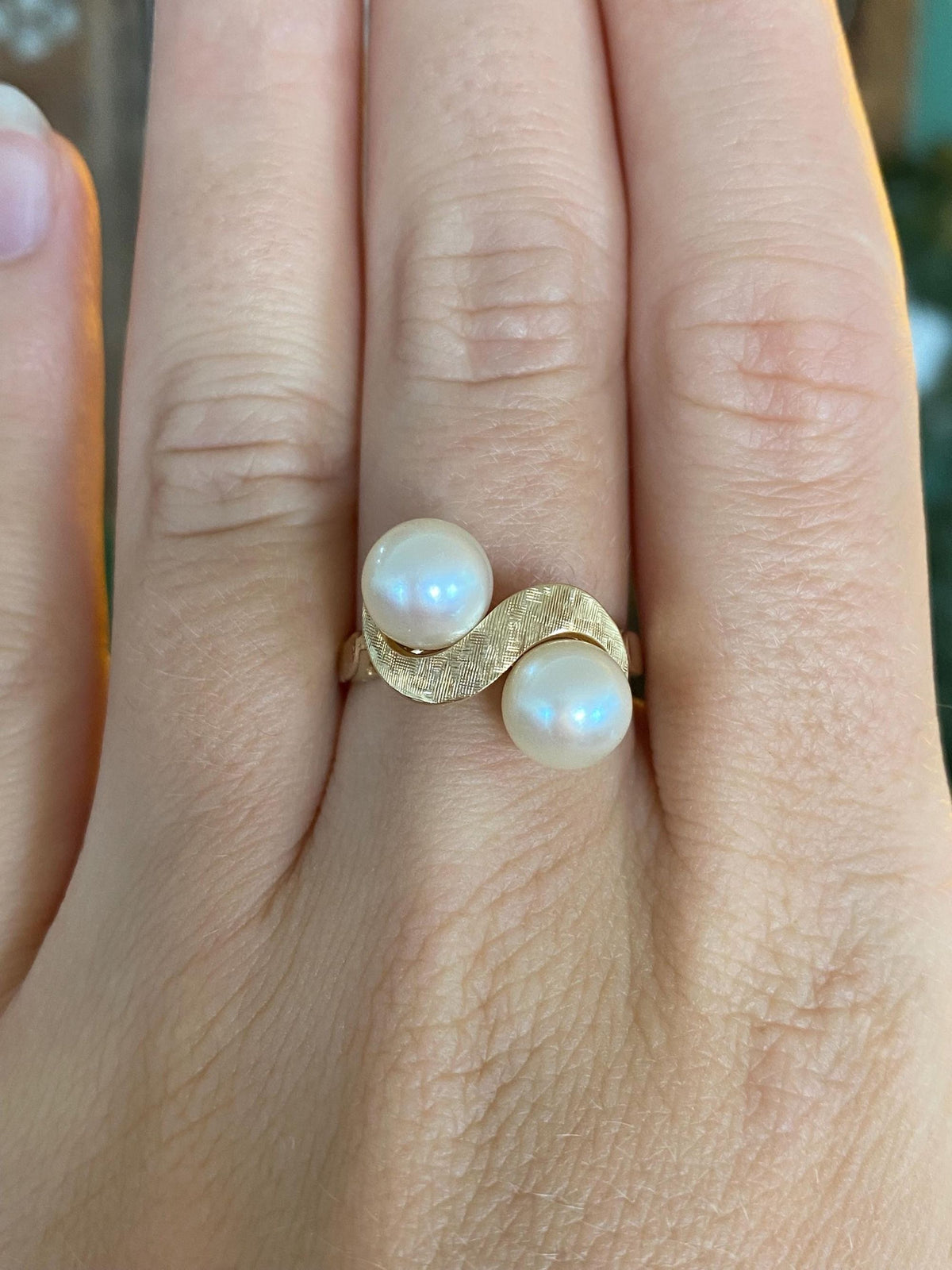 Vintage Solid 14k Yellow Gold Double Pearl Twist Ring - Size 7.75