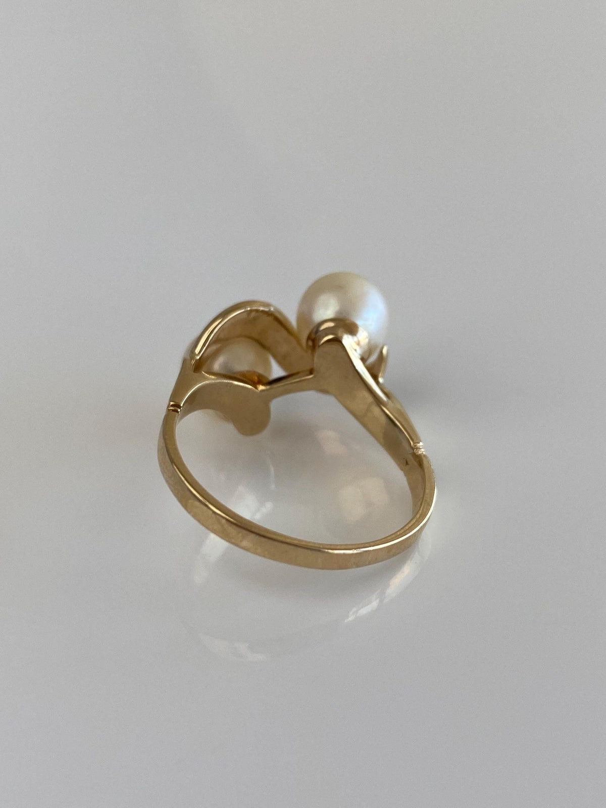 Vintage Solid 14k Yellow Gold Double Pearl Twist Ring - Size 7.75