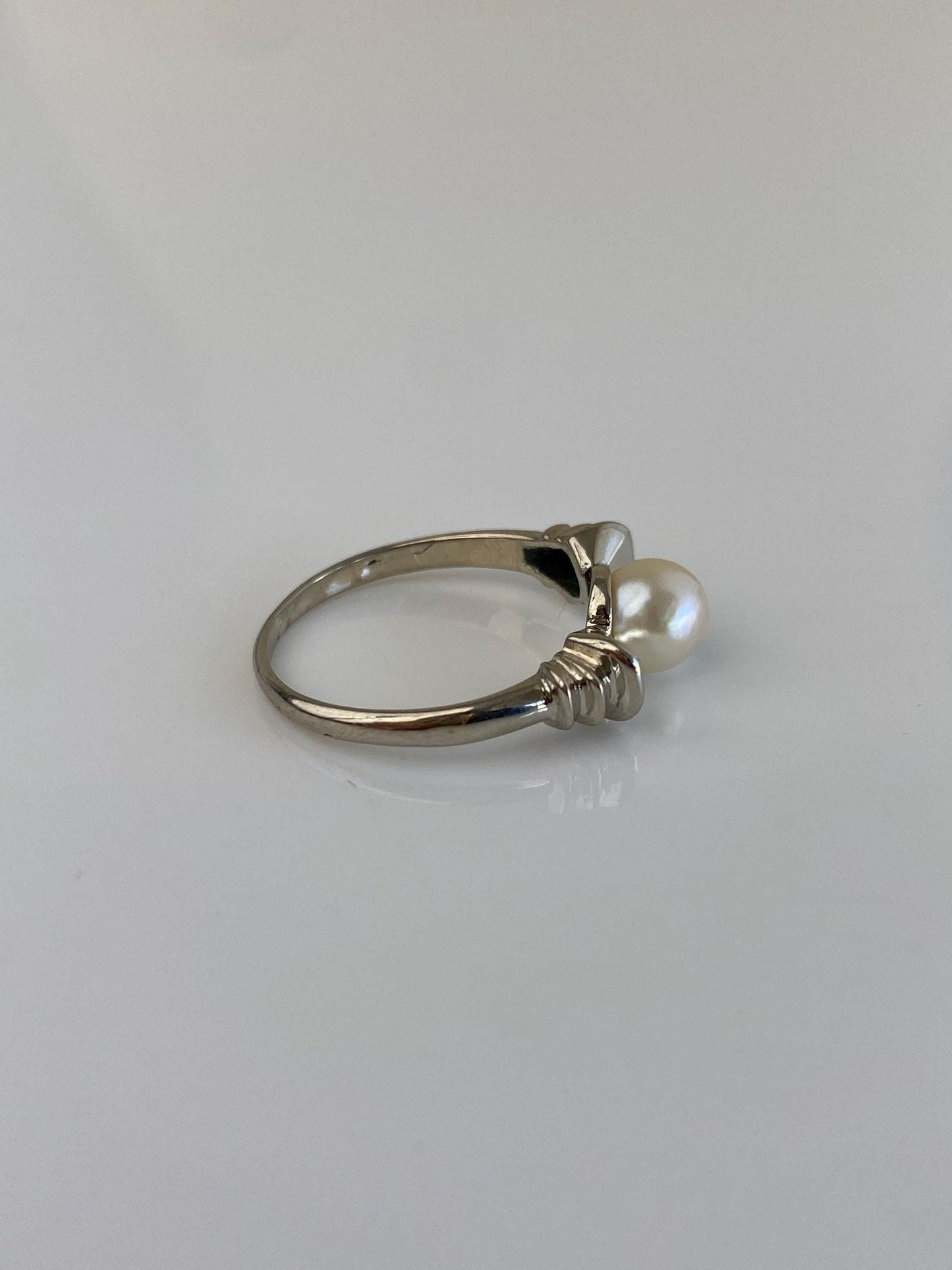 Vintage Solid 14k White Gold Pearl Ring - Size 6.25