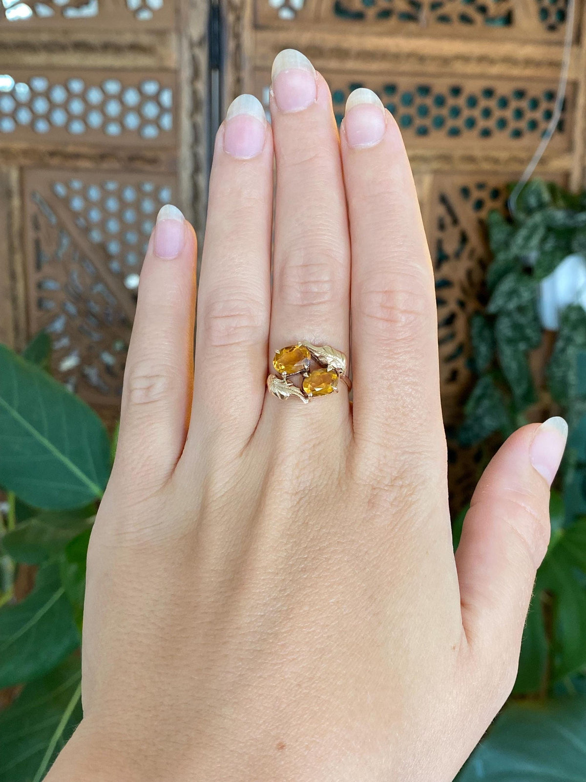 Vintage Solid 14k Yellow Gold Citrine Leaves Ring - Size 7