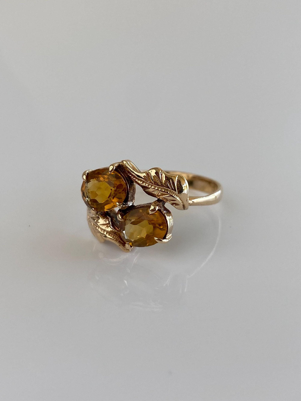 Vintage Solid 14k Yellow Gold Citrine Leaves Ring - Size 7