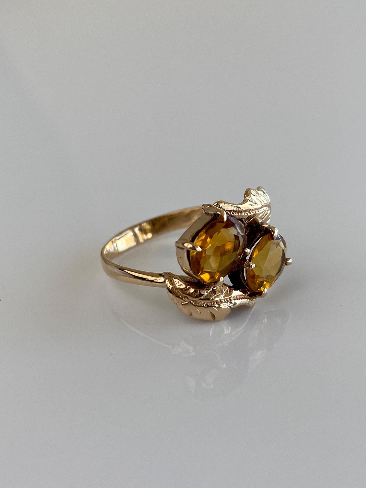 Vintage Solid 14k Yellow Gold Citrine Leaves Ring - Size 7