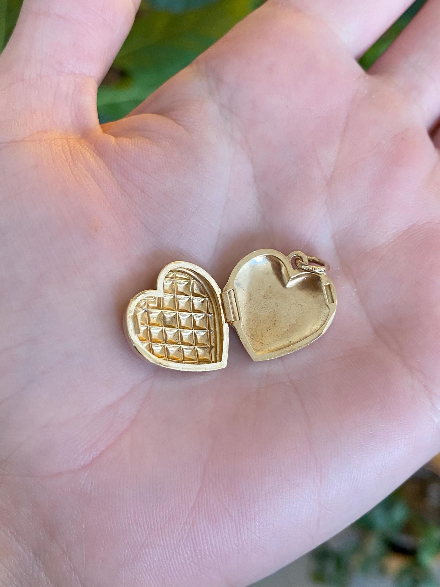 Vintage 14k Yellow Gold Quilted Heart Locket Charm