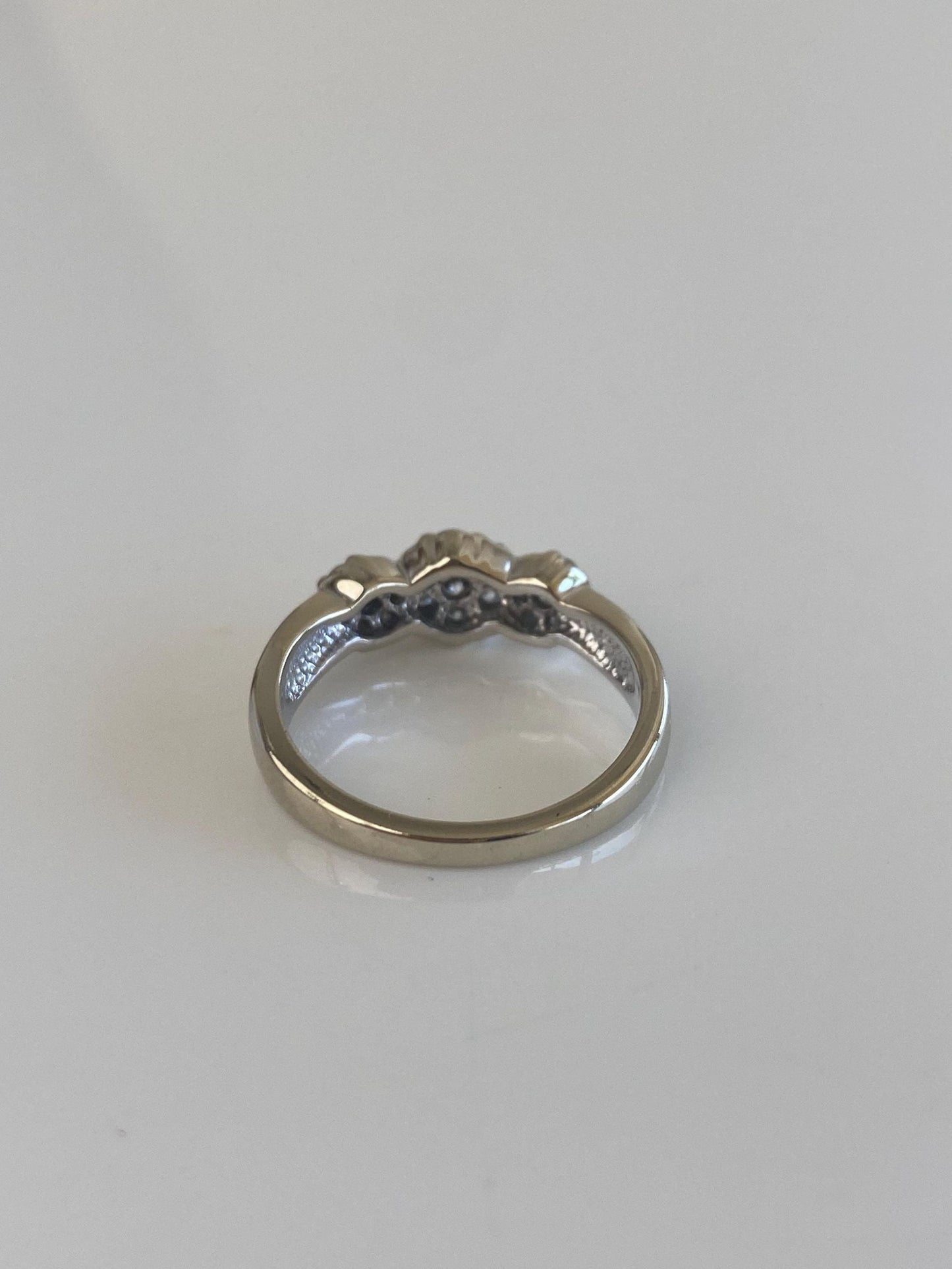 Vintage Solid 14k White Gold Diamond Cluster Flower Ring - Size 7