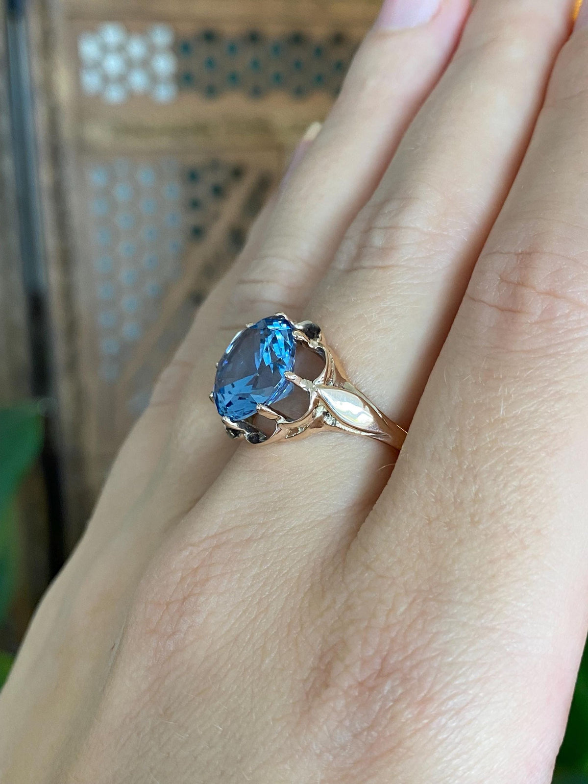 Vintage Solid 9k Rosey Gold Topaz Ring - Size 7.25