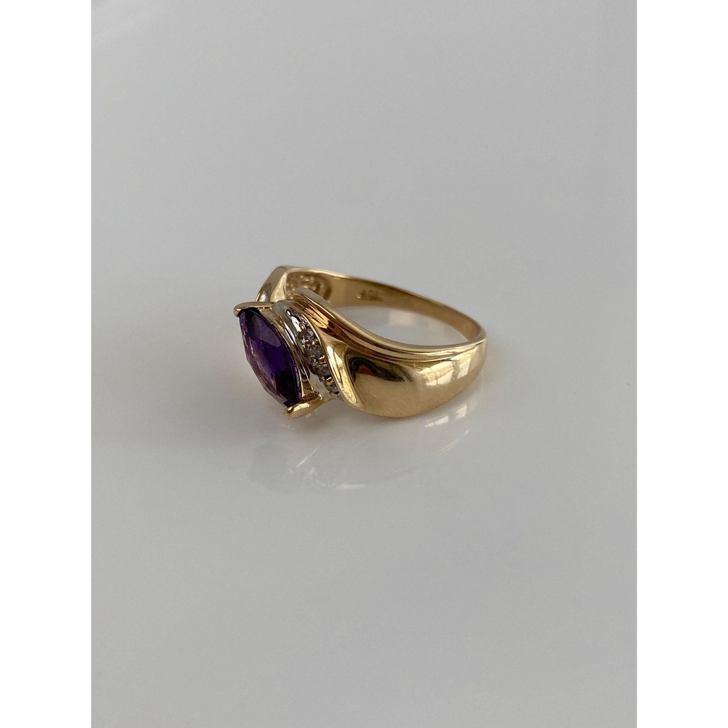 Vintage Solid 14k White & Yellow Gold Diamond Amethyst Ring - Size 7.5