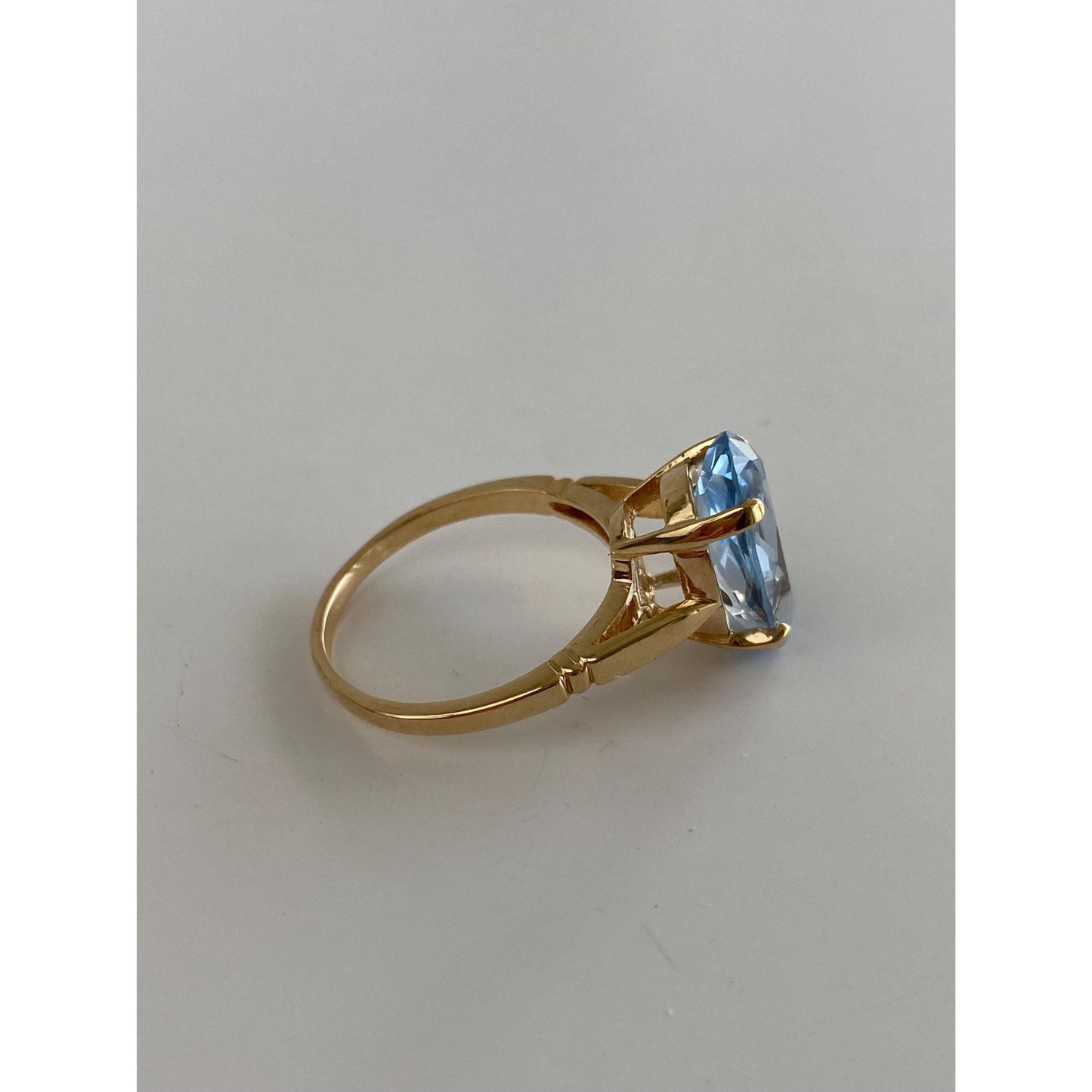 Vintage Solid 14k Yellow Gold Topaz Ring - Size 8