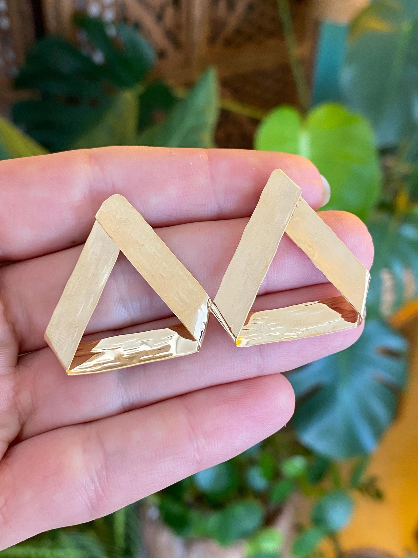Vintage Solid 14k Yellow Gold Folded Triangle Stud Earrings