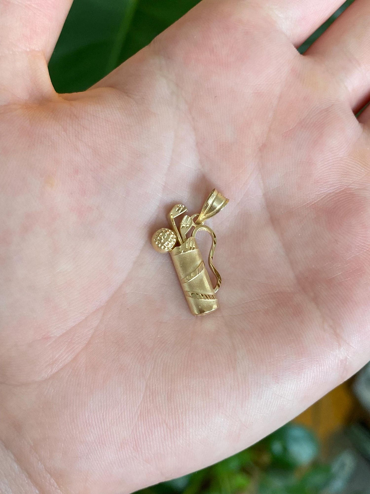 Vintage Solid 14k Yellow Gold Diamond Cut Golf Bag Charm
