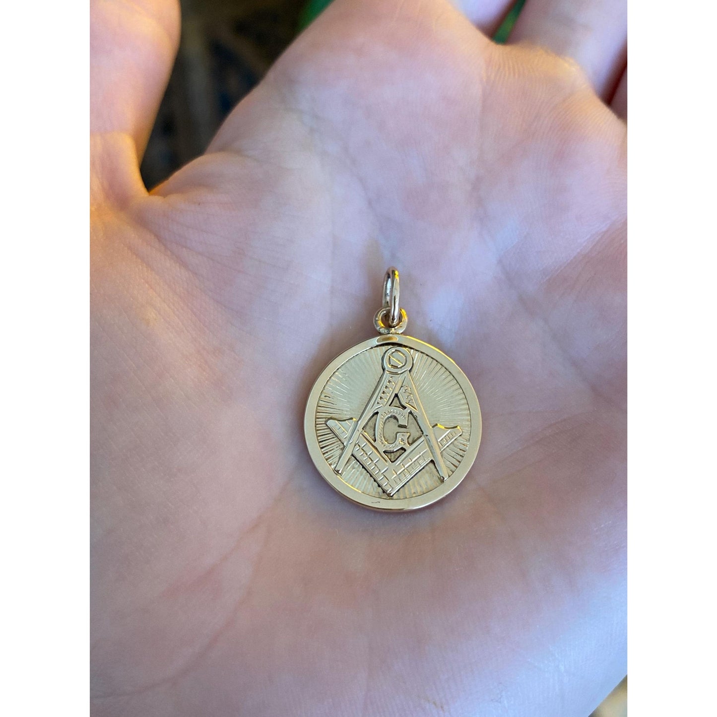 Vintage Solid 10k Yellow Gold Engine Turned Freemason Charm