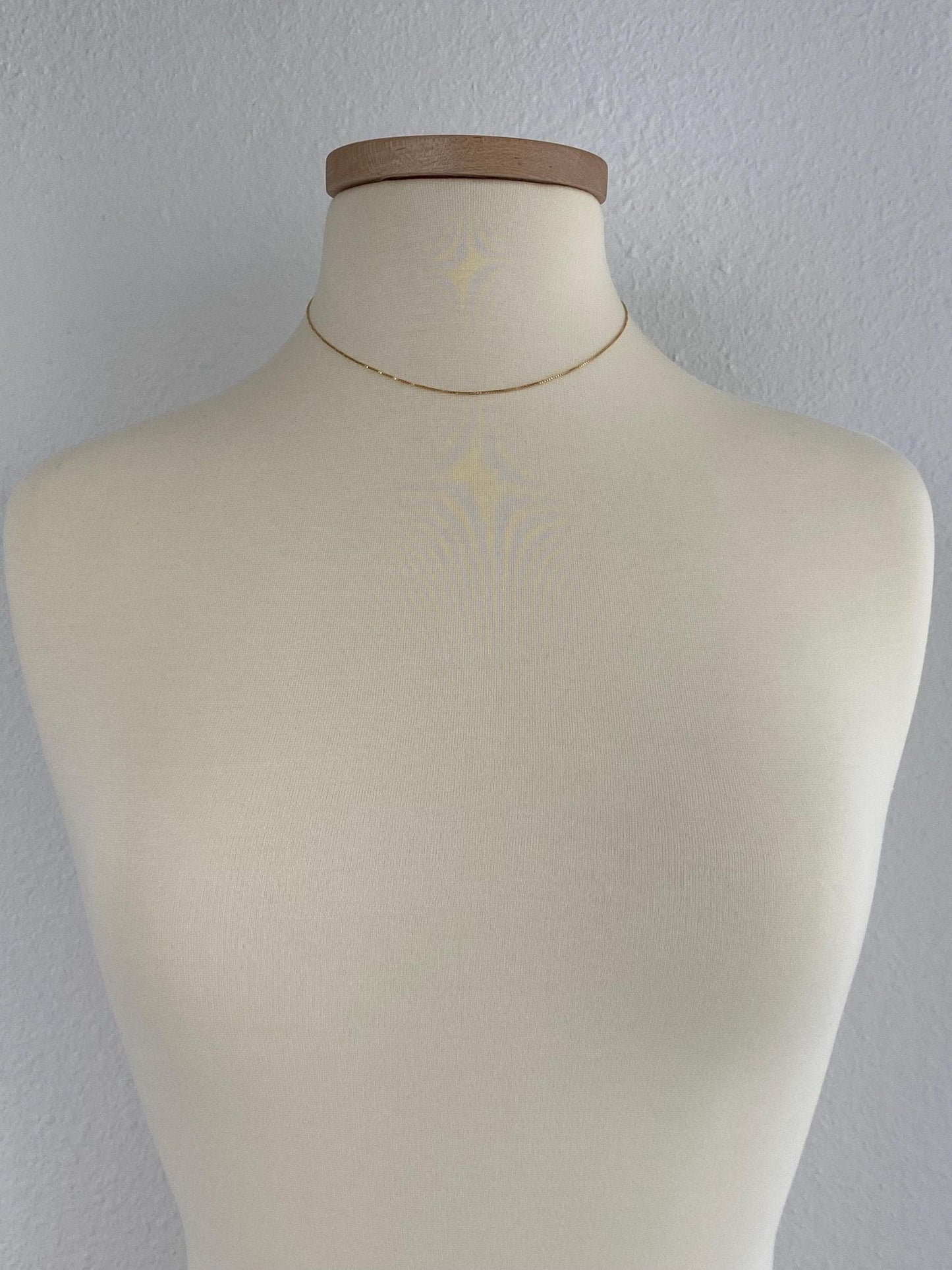 Vintage Solid 18k Yellow Gold Box Chain Necklace - 16 inches