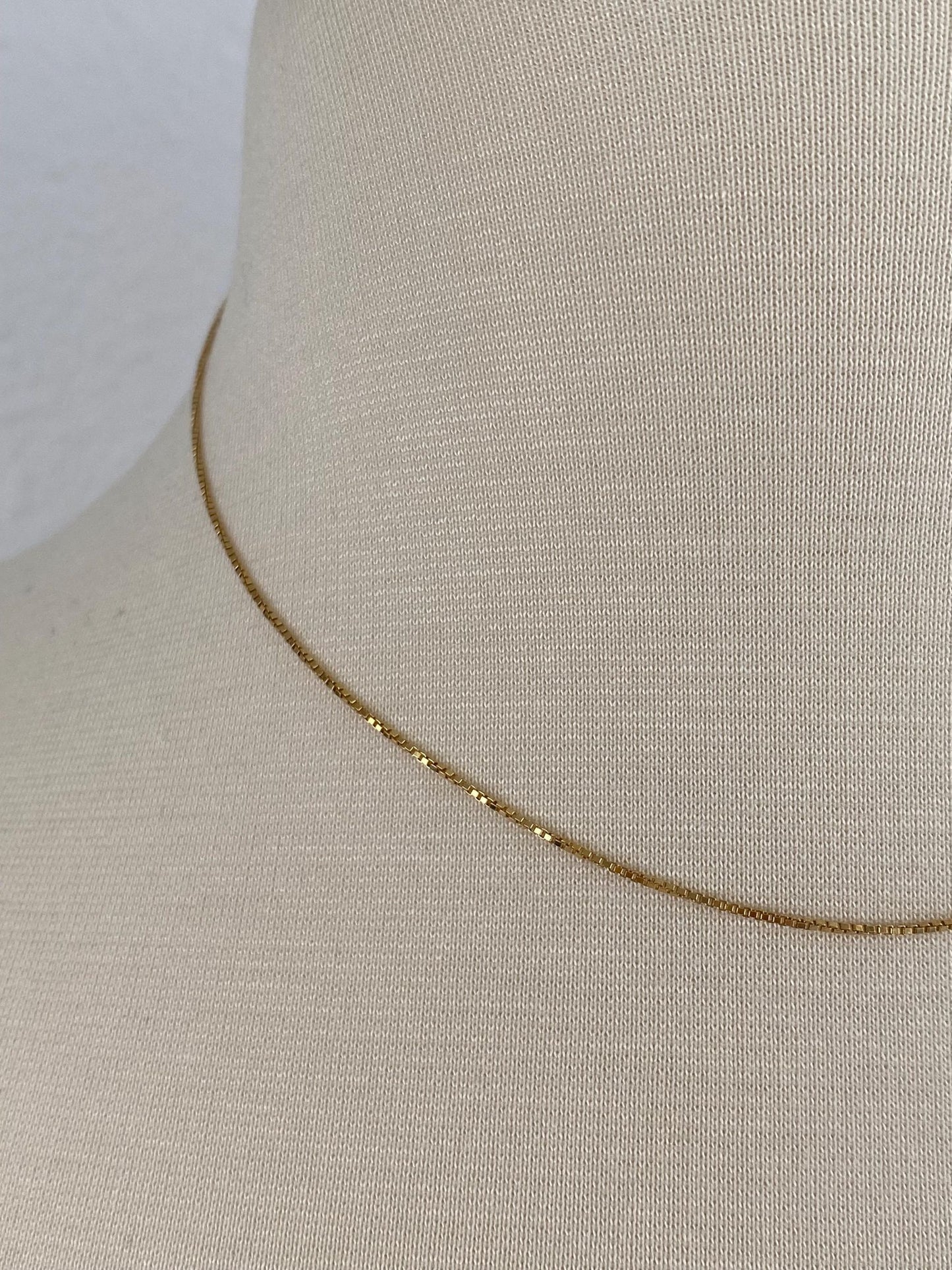 Vintage Solid 18k Yellow Gold Box Chain Necklace - 16 inches