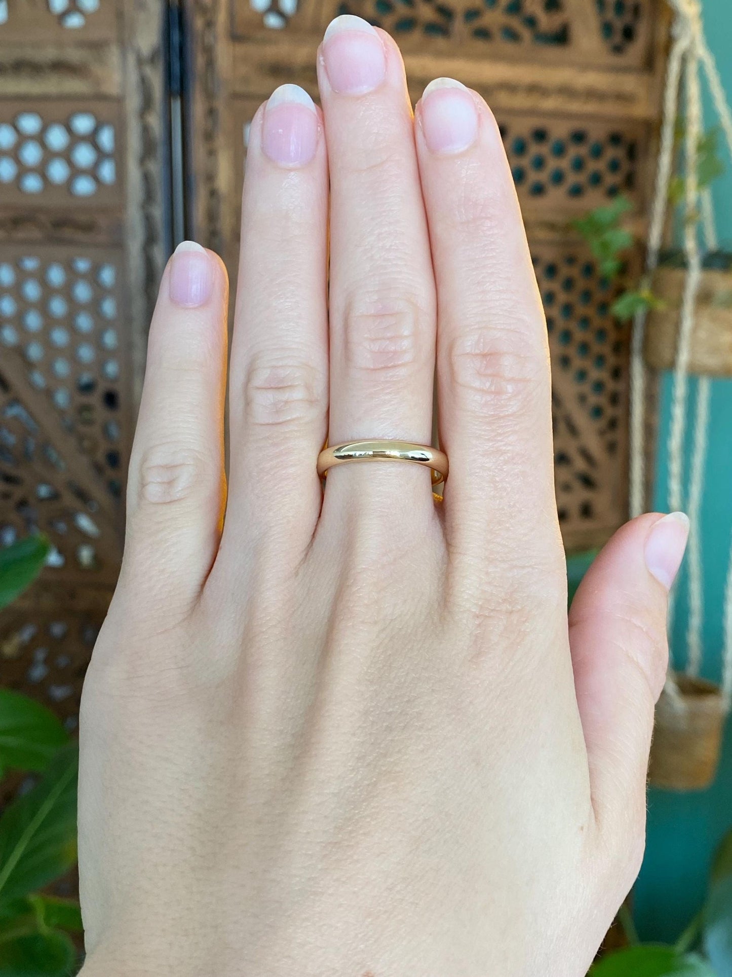 Vintage Solid 14k Yellow Gold Ring Band - Size 8.75