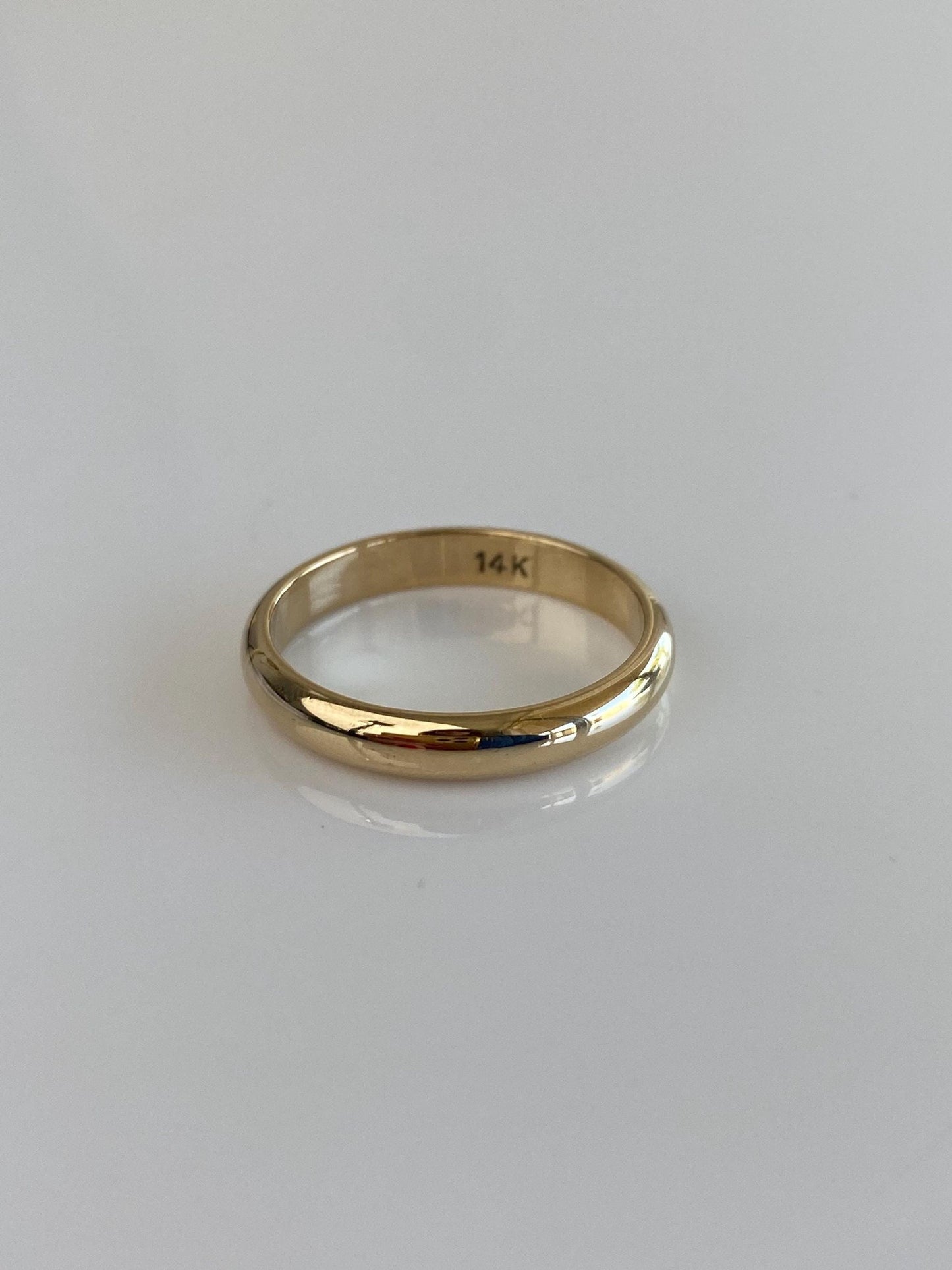 Vintage Solid 14k Yellow Gold Ring Band - Size 8.75