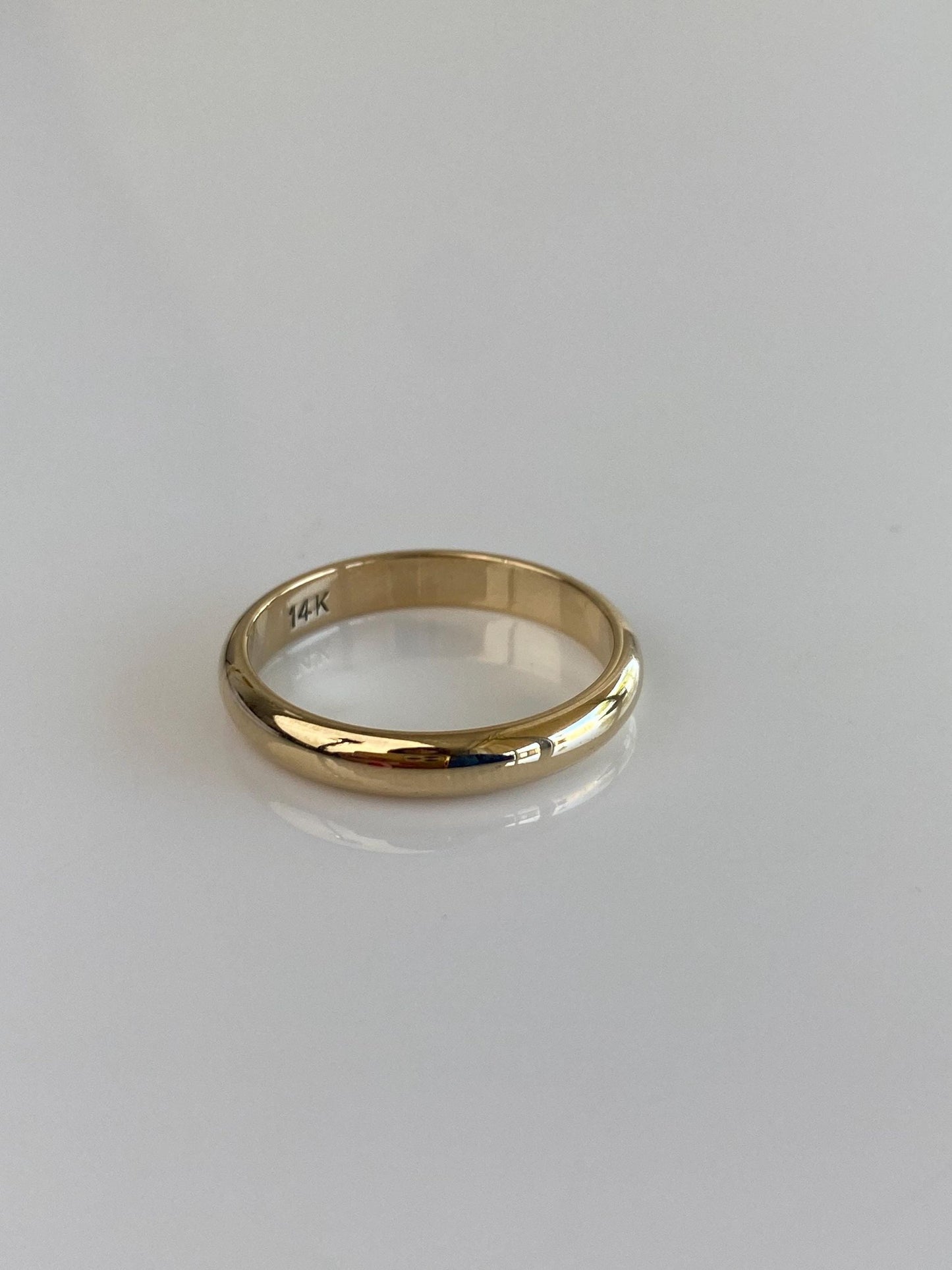 Vintage Solid 14k Yellow Gold Ring Band - Size 8.75