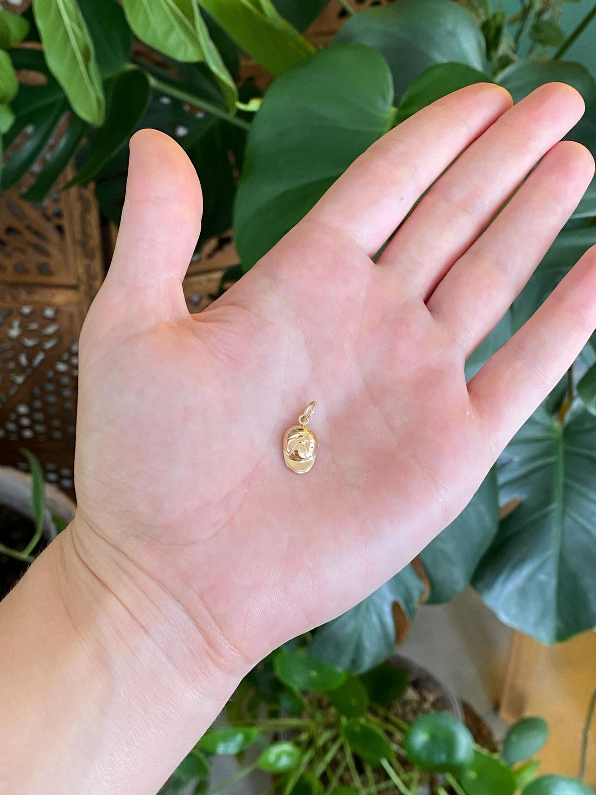 Vintage Solid 18k Yellow Gold Cap Hat Charm