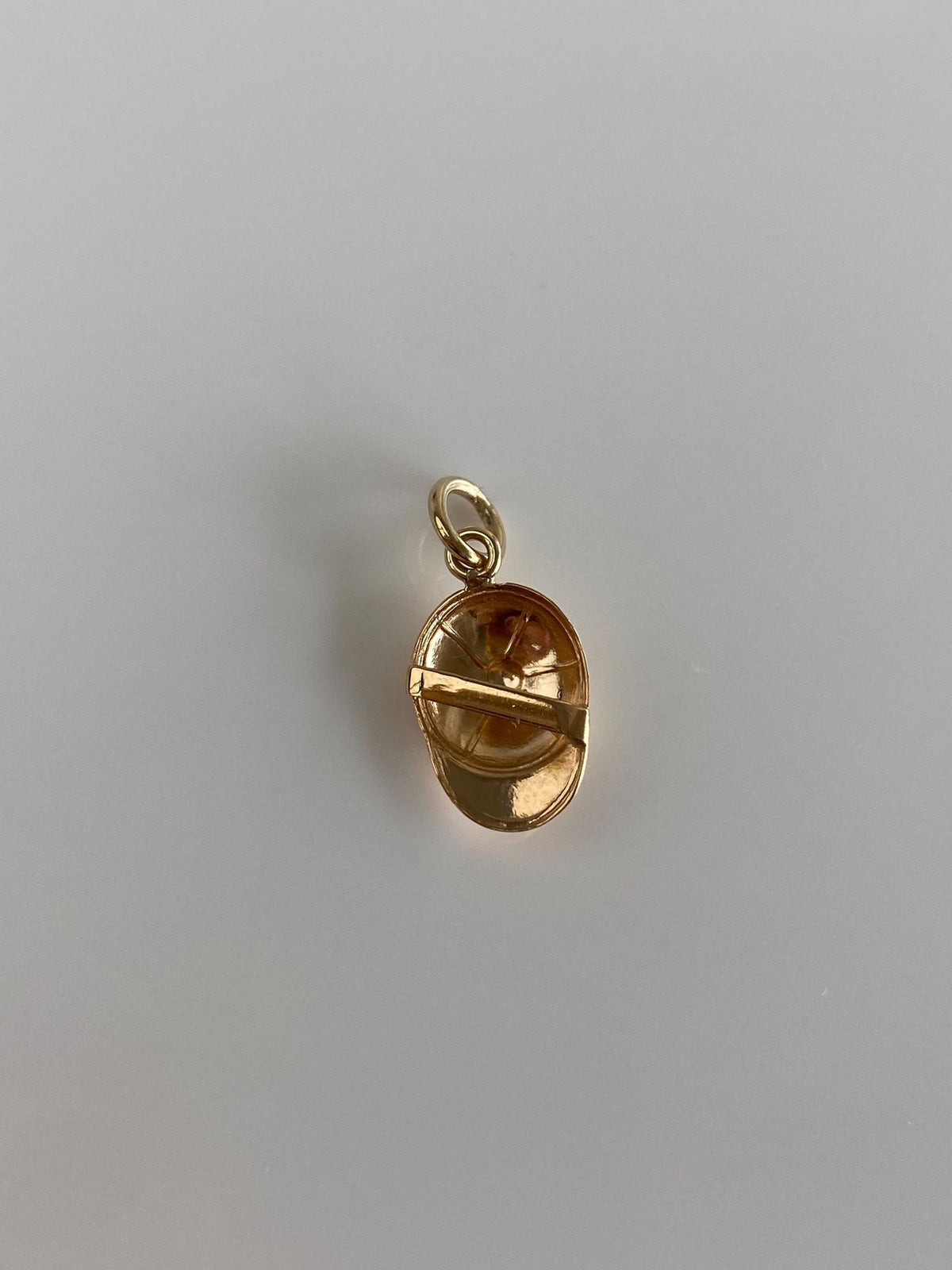 Vintage Solid 18k Yellow Gold Cap Hat Charm