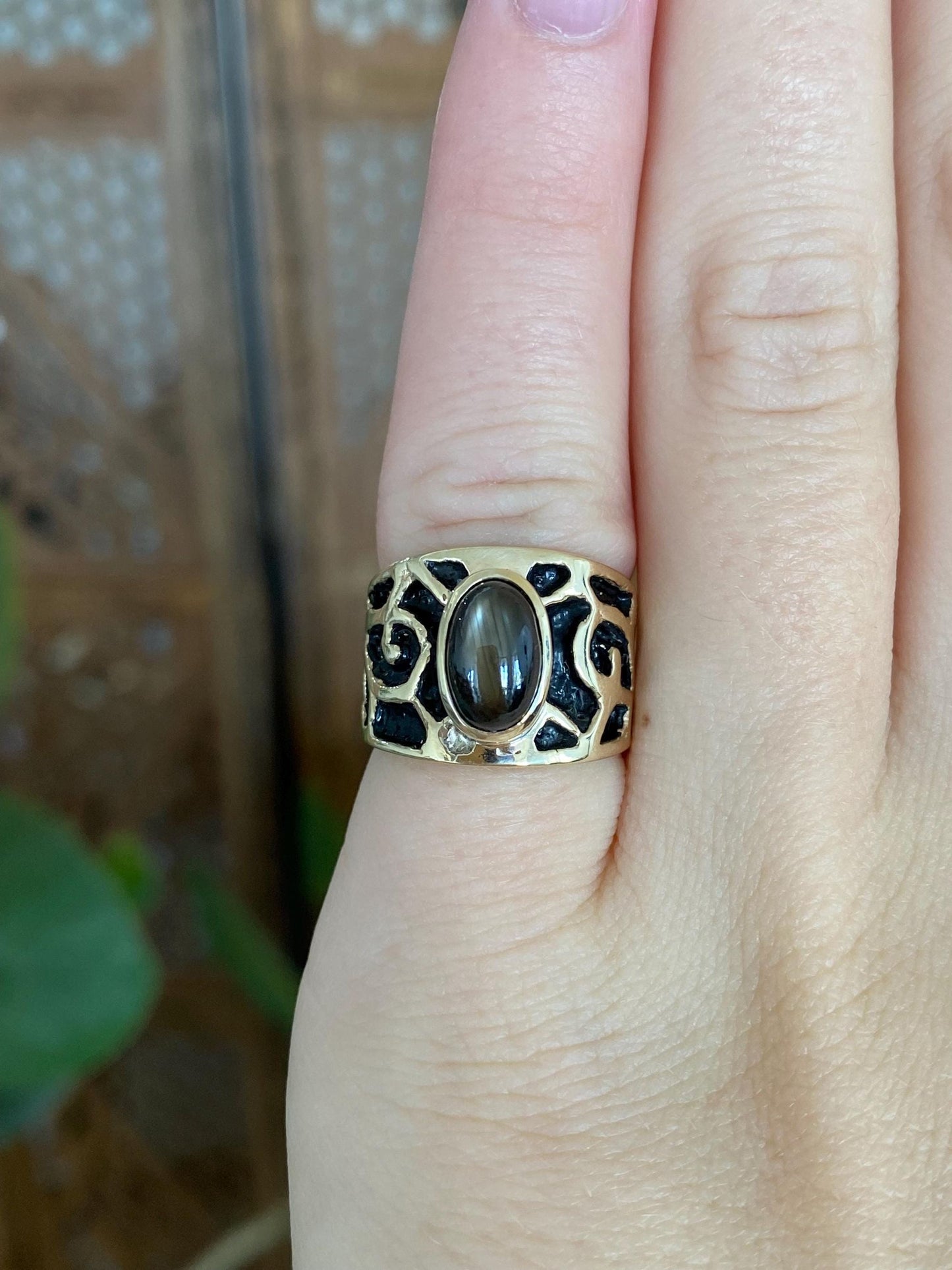 Vintage Solid 10k Yellow Gold Star Sapphire Designed Ring Band - Size 3.5