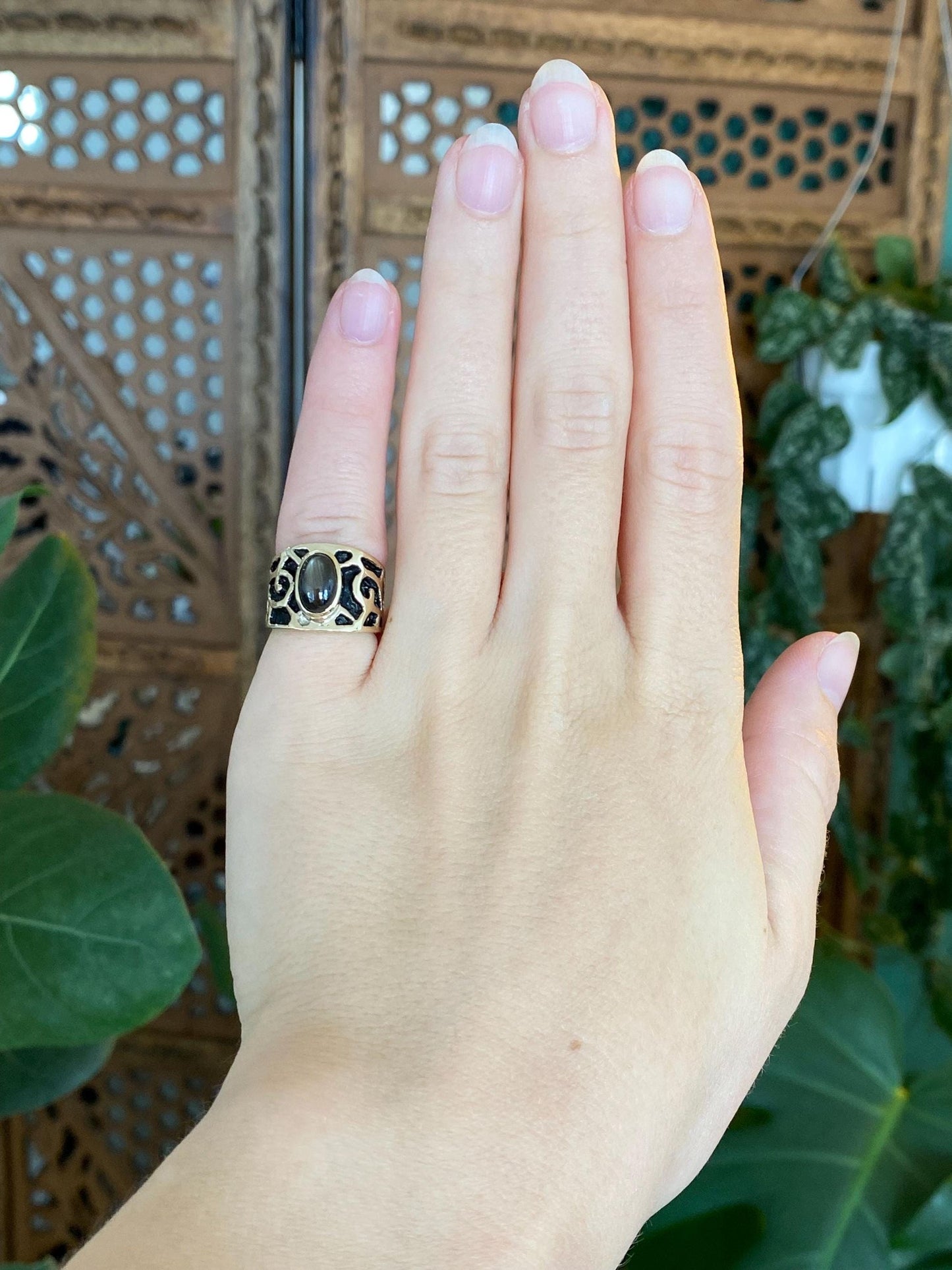 Vintage Solid 10k Yellow Gold Star Sapphire Designed Ring Band - Size 3.5