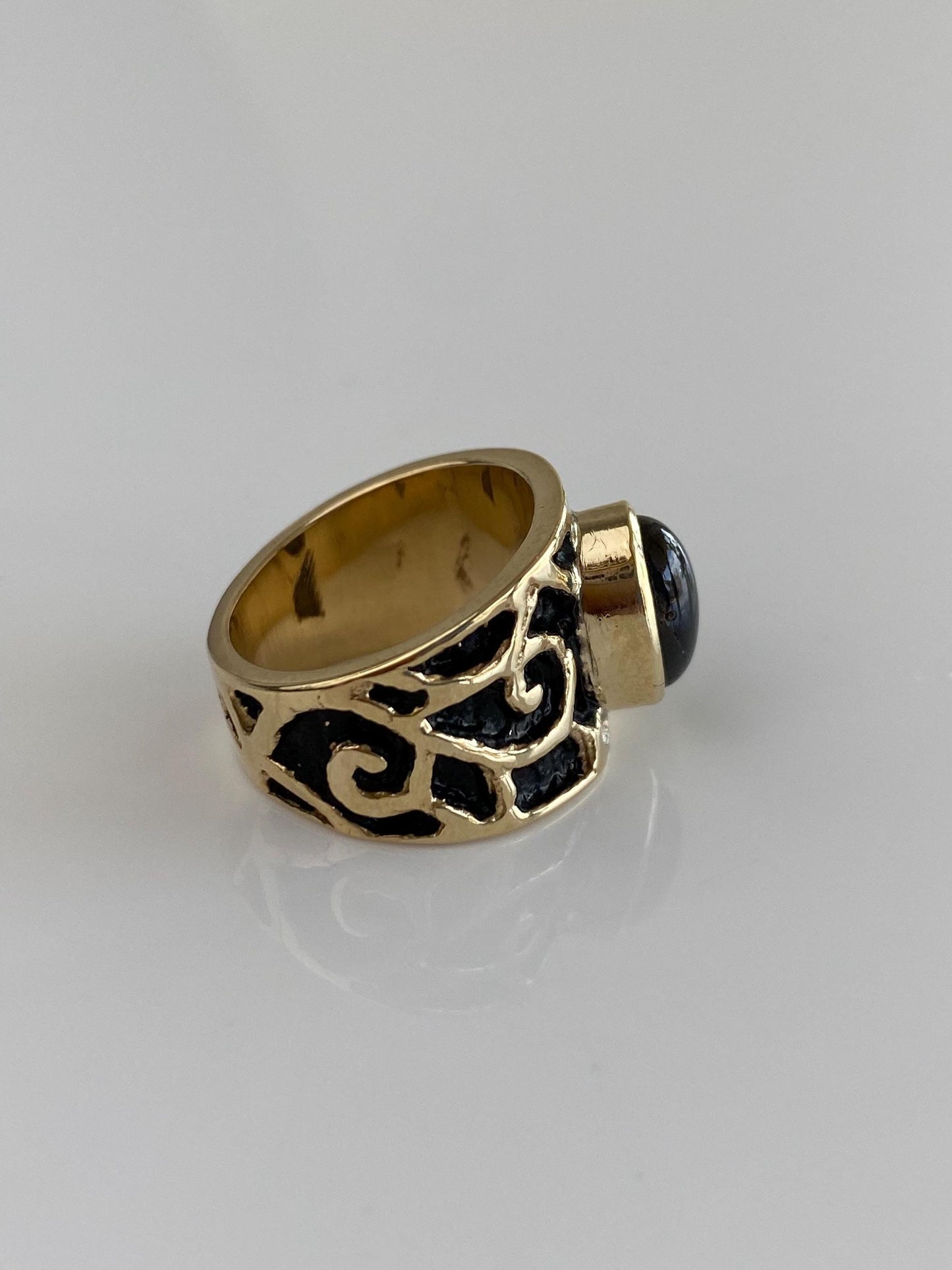 Vintage Solid 10k Yellow Gold Star Sapphire Designed Ring Band - Size 3.5