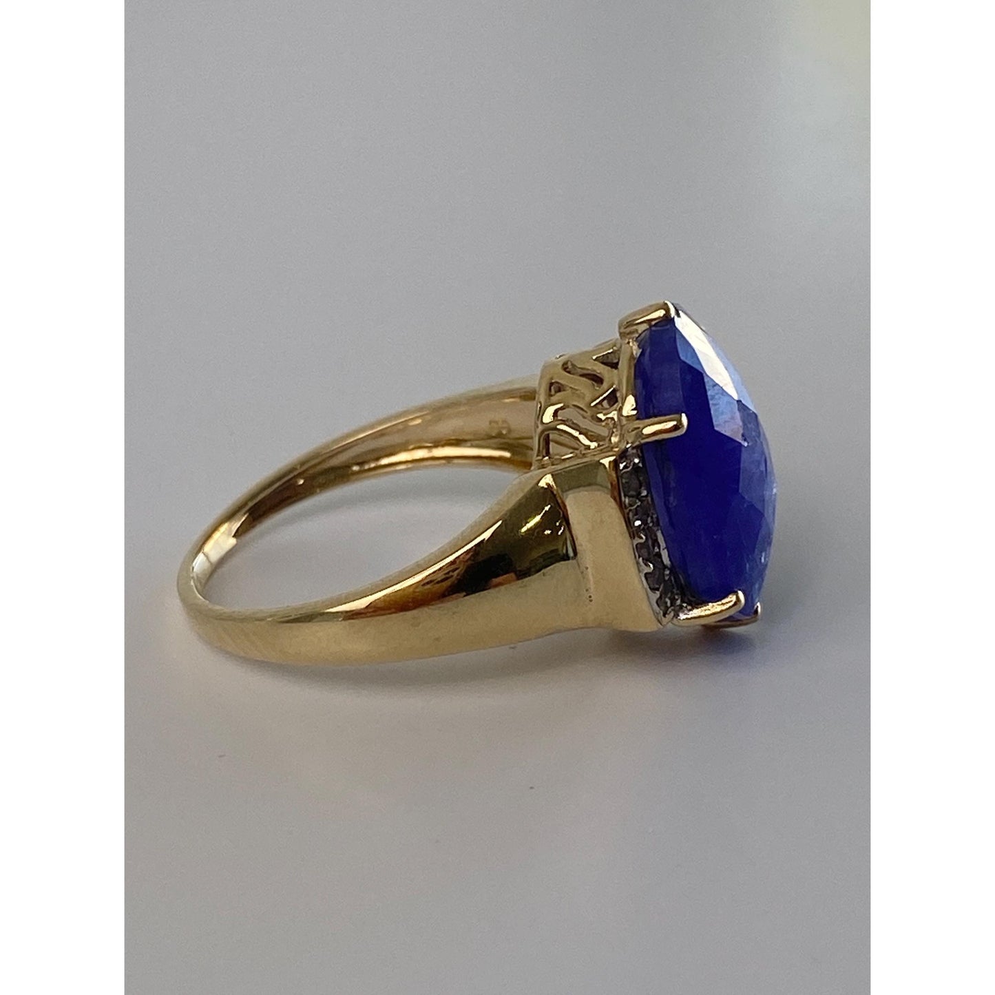 Solid 10k Yellow Gold Tanzanite Diamond Ring - Size 7