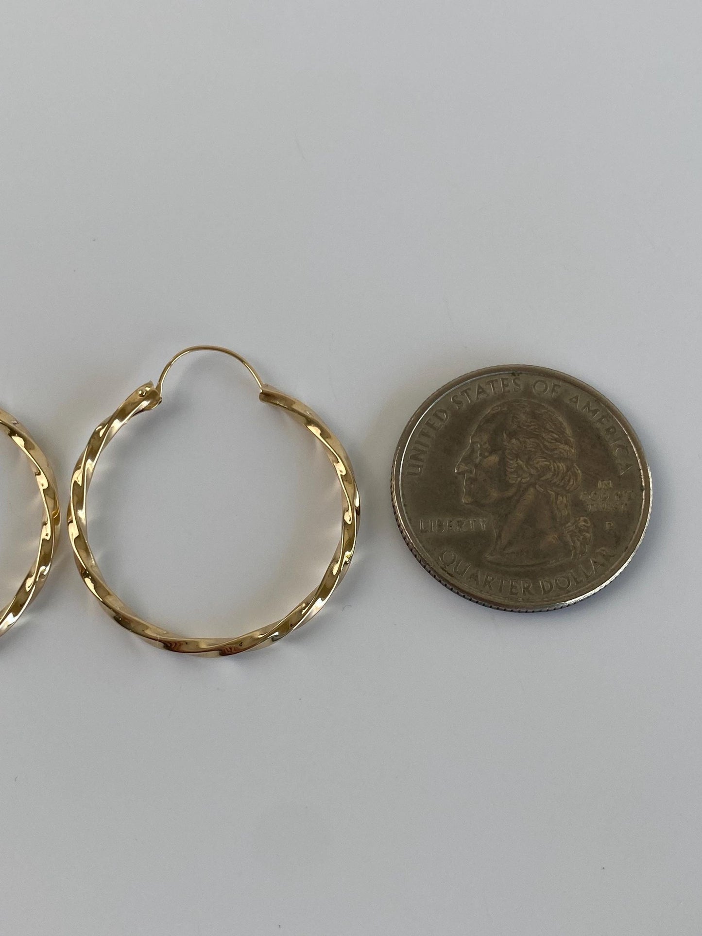 Vintage 14k Yellow Gold Twist Hoop Earrings
