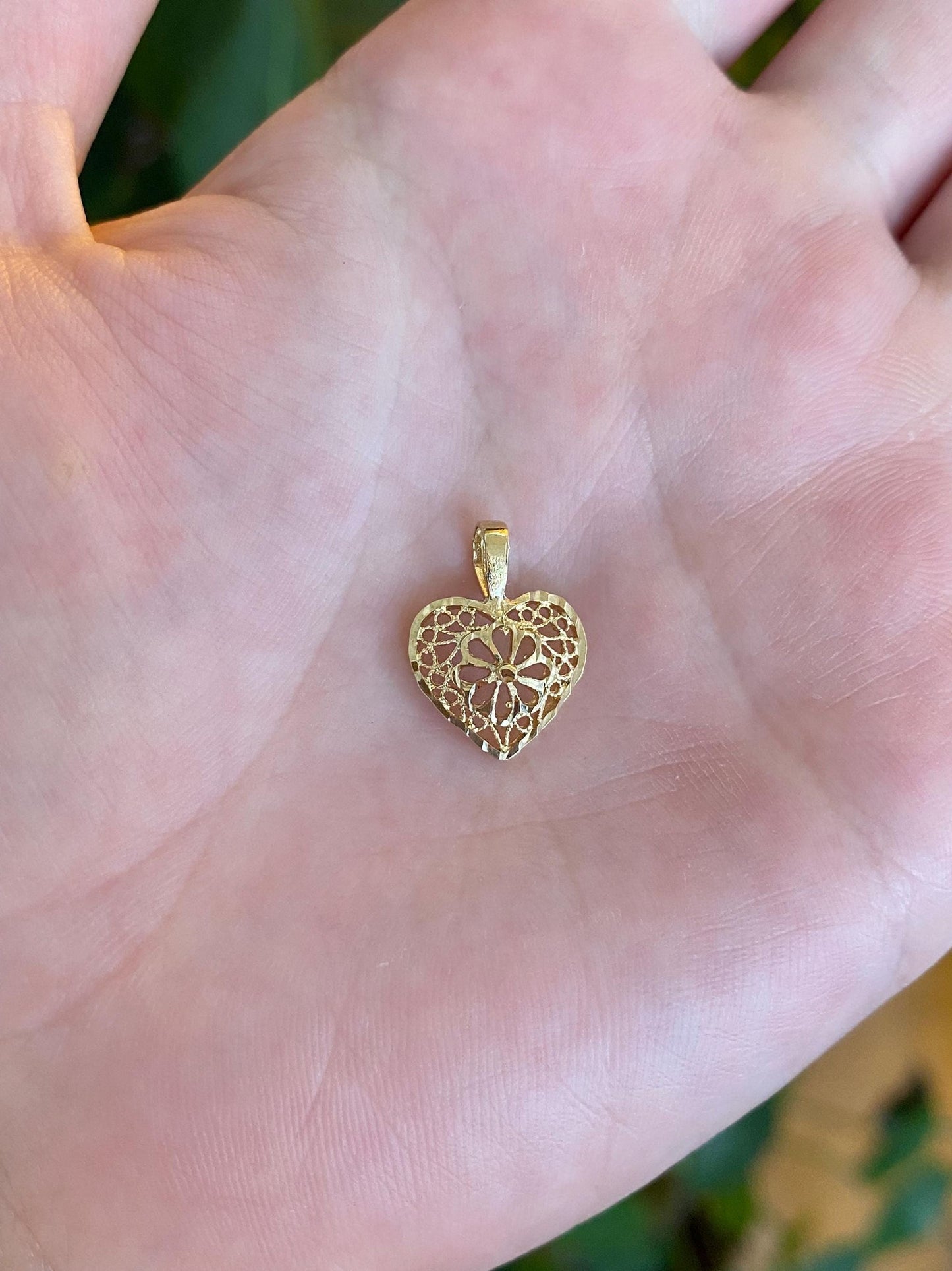 Vintage Solid 14k Yellow Gold Filigree Open Work Heart Charm
