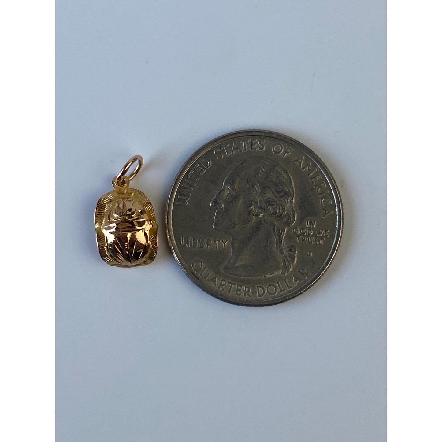 Vintage Solid 18k Yellow Gold Carved Scarab Charm