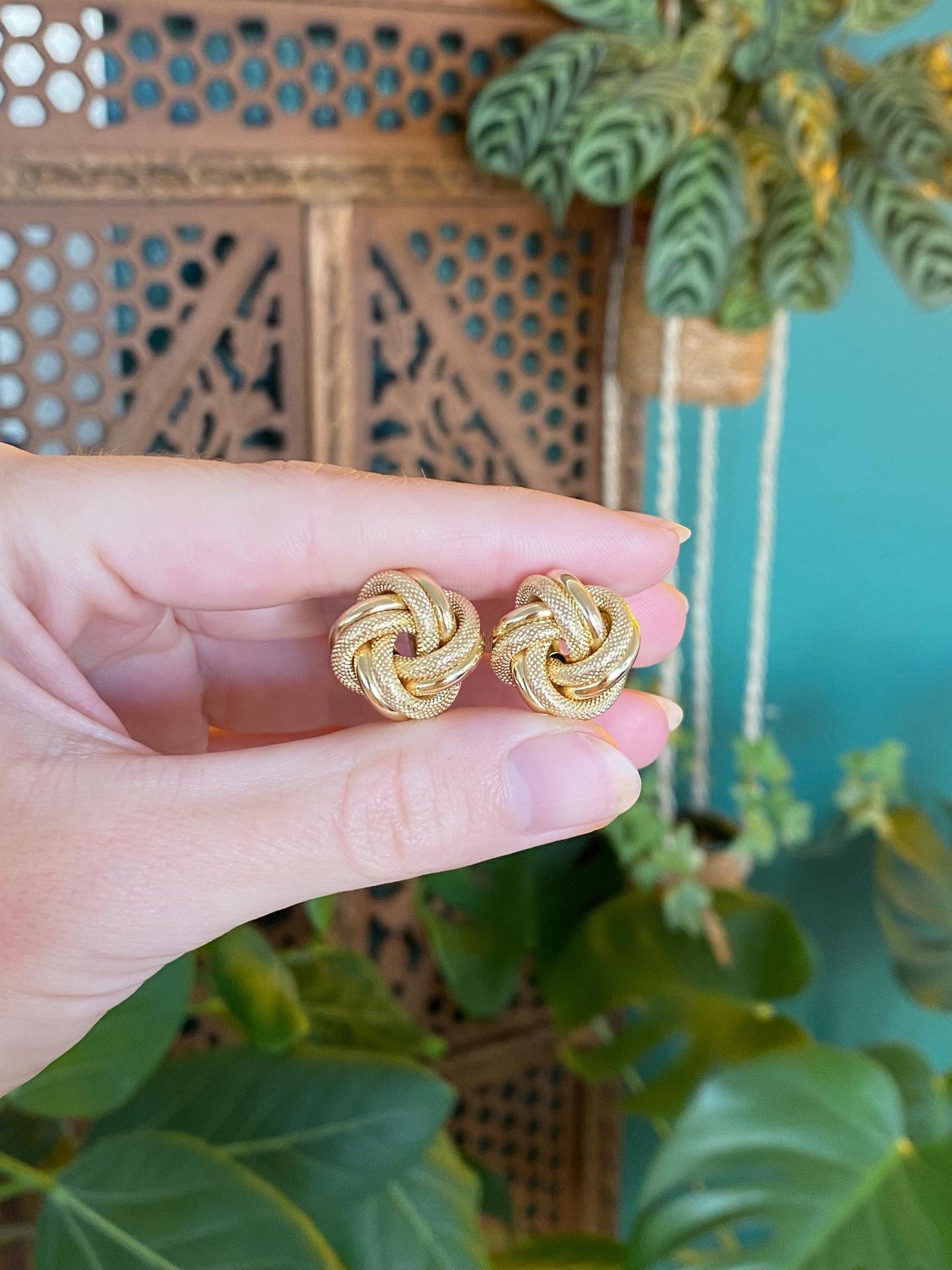 Vintage 14k Yellow Gold Large Textured Knot Stud Earrings