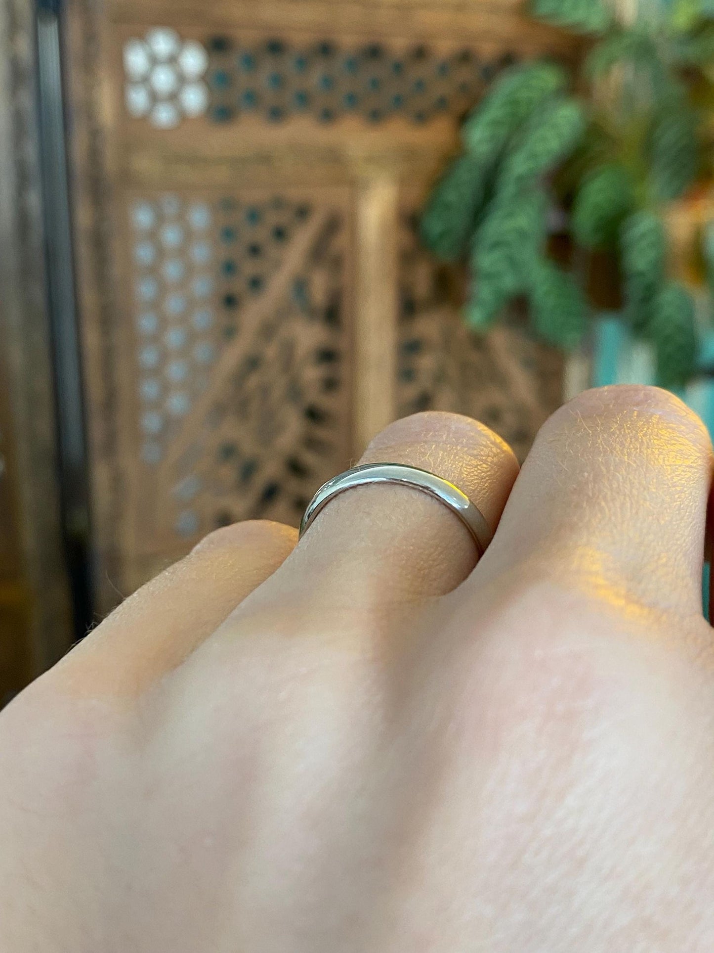Vintage Solid 14k White Gold Ring Band - Size 5.75