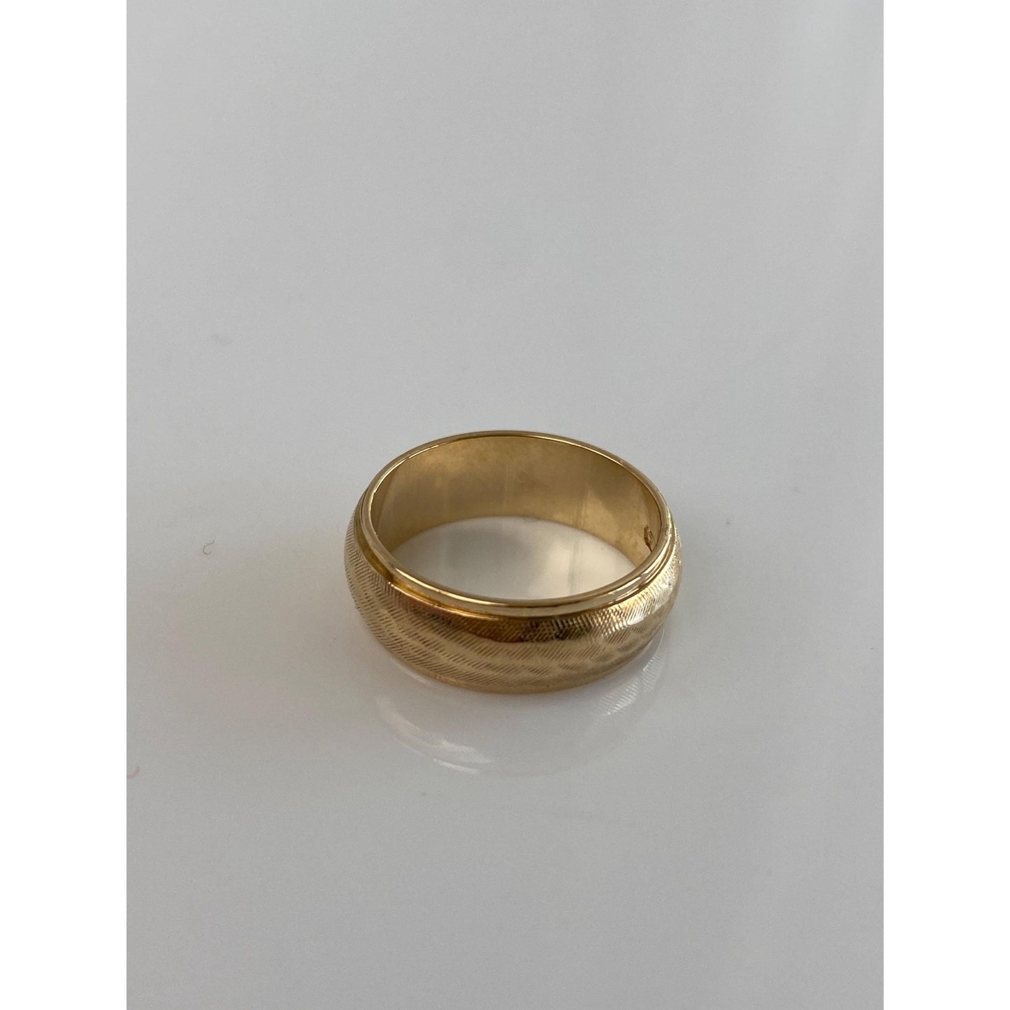 Vintage Solid 14k Yellow Gold Crosshatch Design Ring Band - Size 5.25